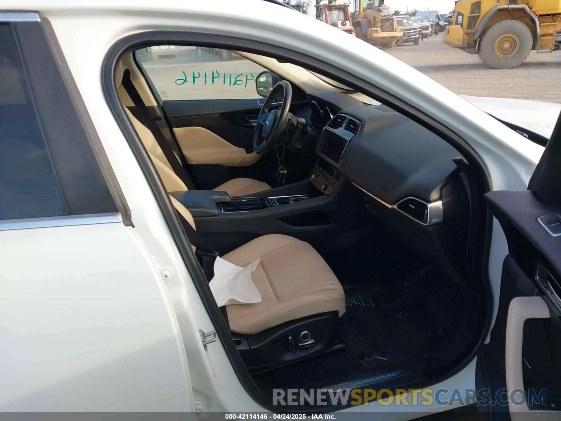 5 Фотография поврежденного автомобиля SADCJ2FXXLA631058 JAGUAR F-PACE 2020