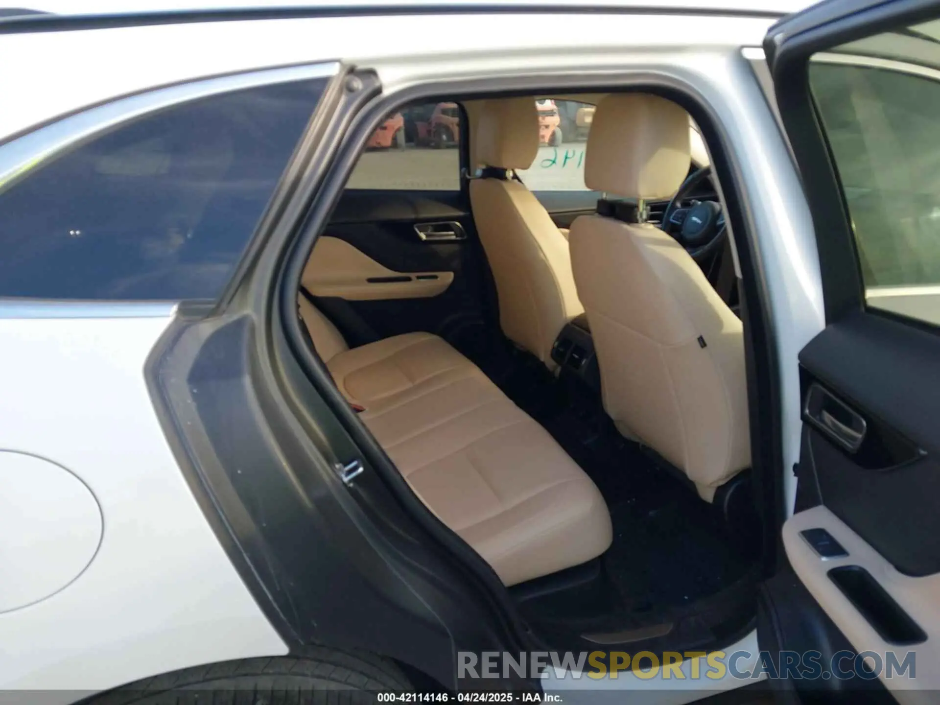8 Фотография поврежденного автомобиля SADCJ2FXXLA631058 JAGUAR F-PACE 2020