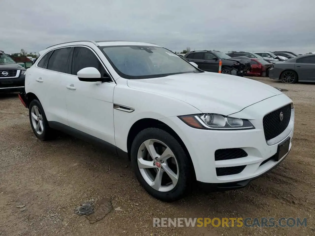 4 Photograph of a damaged car SADCJ2FXXLA635899 JAGUAR F-PACE 2020