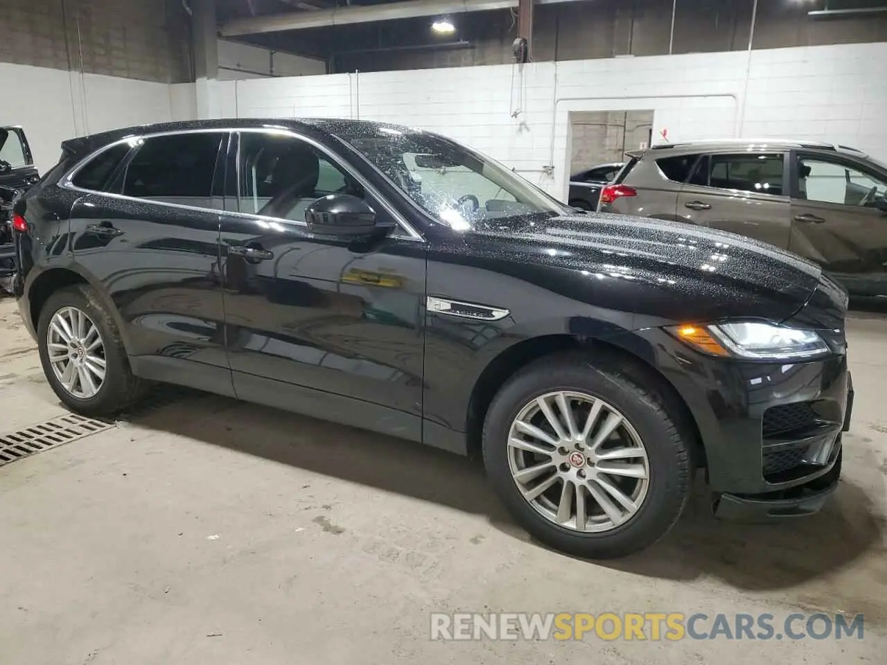 4 Photograph of a damaged car SADCK2FX2LA648871 JAGUAR F-PACE 2020