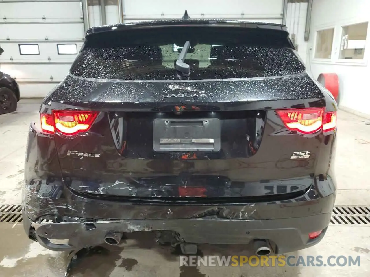 6 Photograph of a damaged car SADCK2FX2LA648871 JAGUAR F-PACE 2020