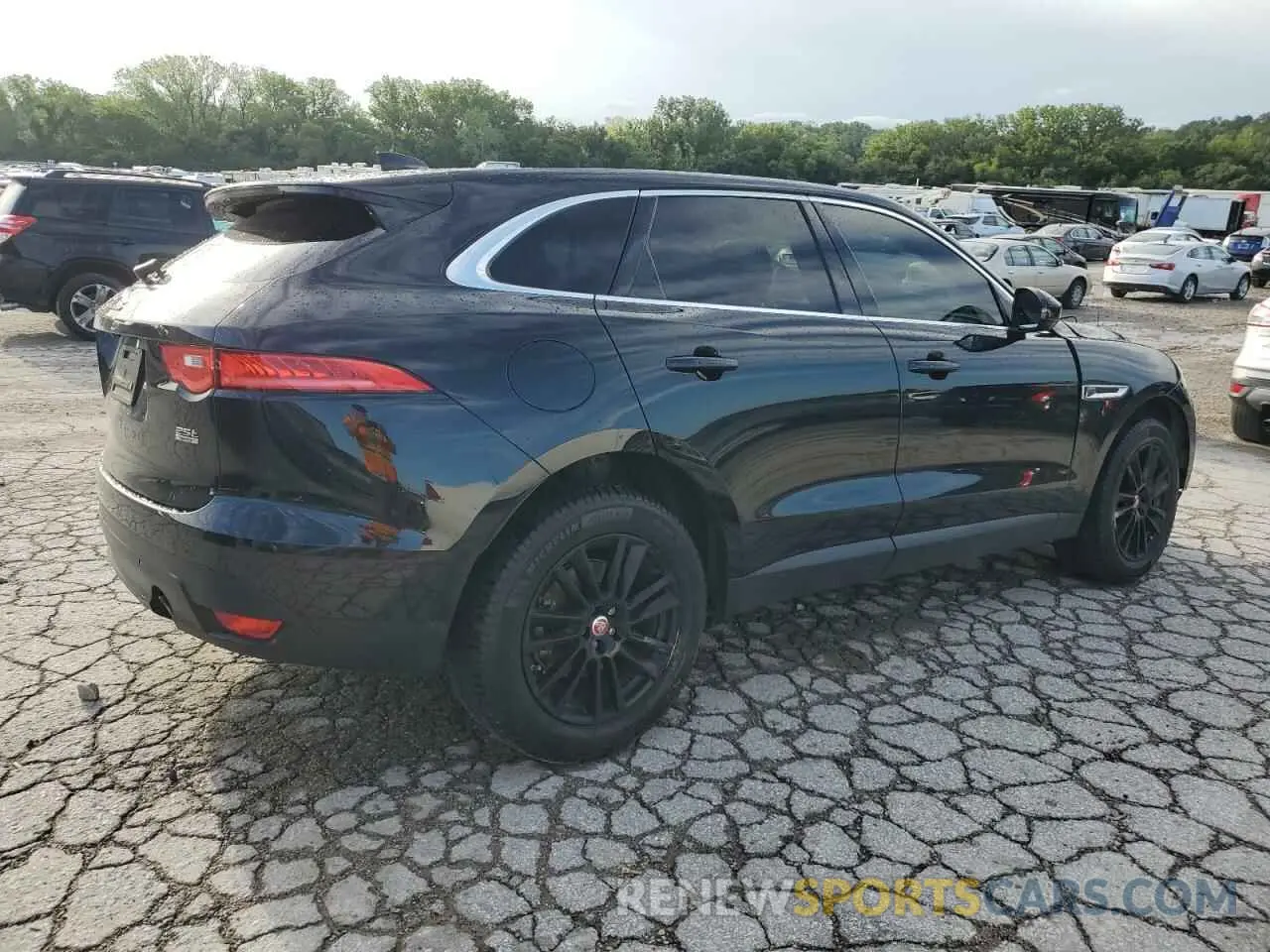 3 Photograph of a damaged car SADCK2FX3LA653173 JAGUAR F-PACE 2020