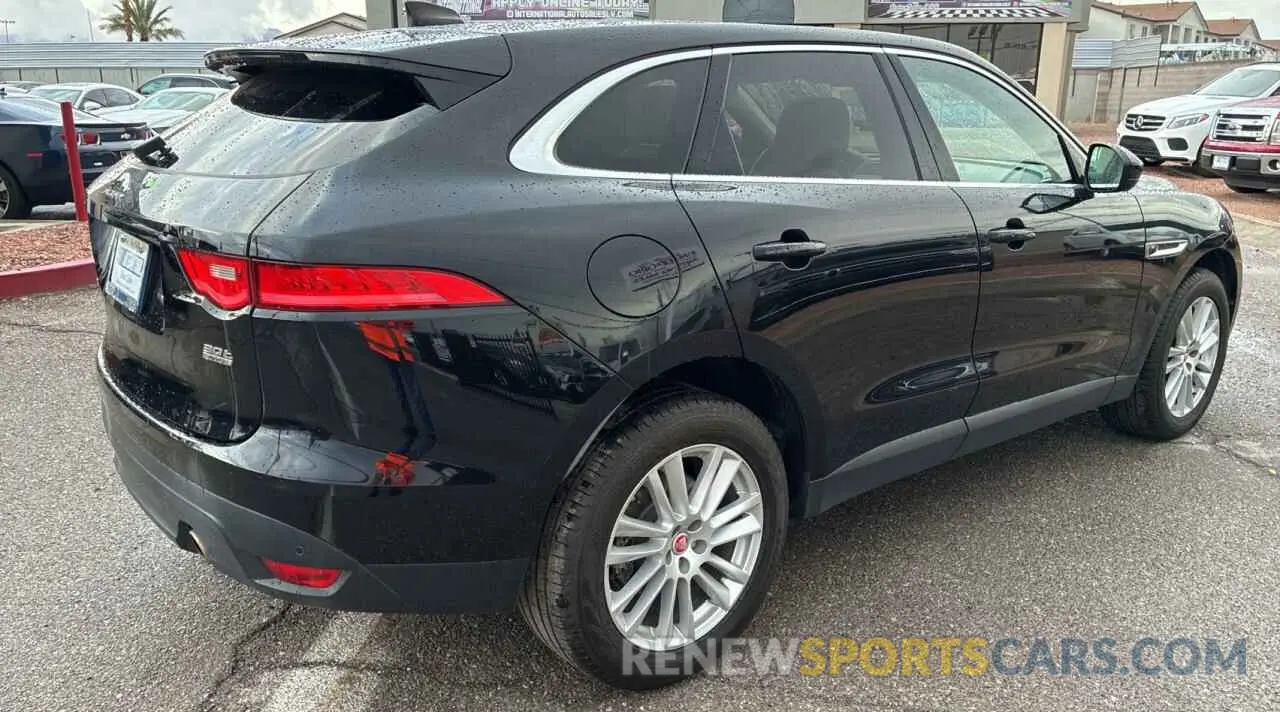 4 Photograph of a damaged car SADCK2GX2LA640185 JAGUAR F-PACE 2020