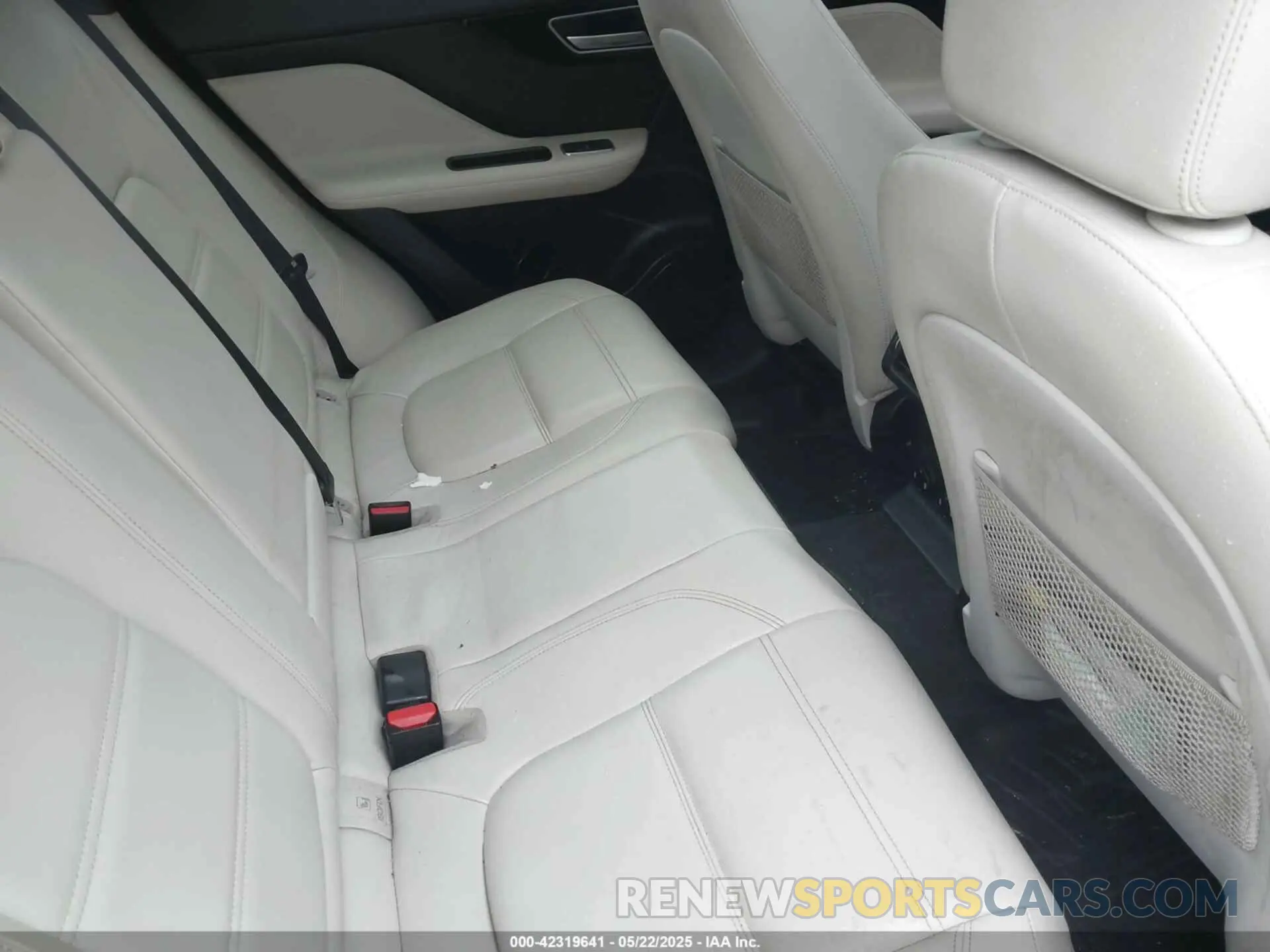 8 Photograph of a damaged car SADCK2GX9LA633699 JAGUAR F-PACE 2020
