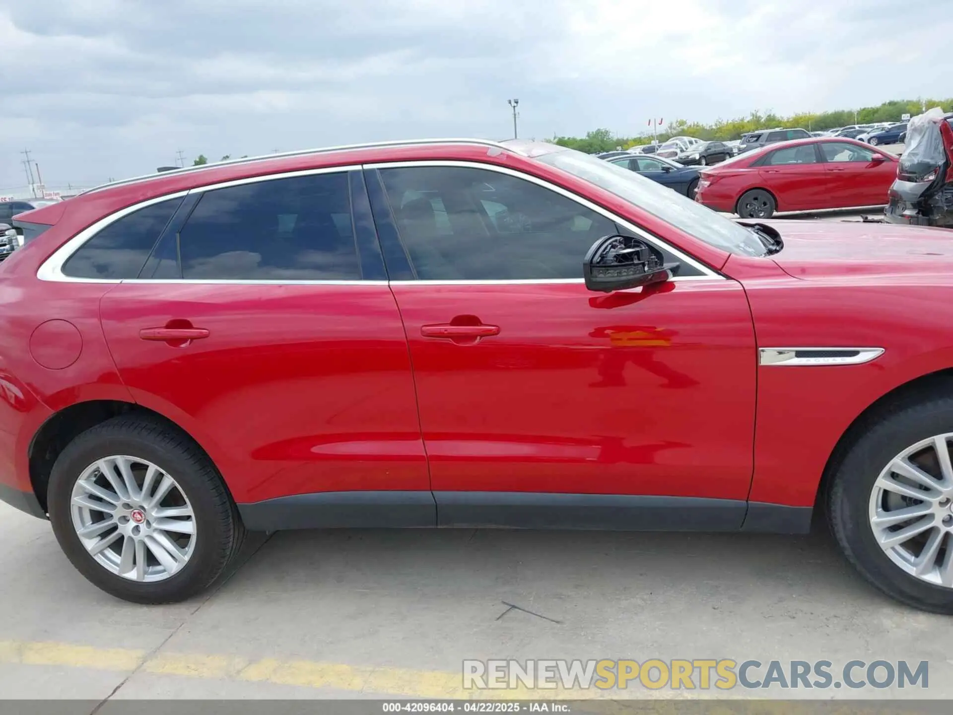 13 Photograph of a damaged car SADCK2GXXLA621934 JAGUAR F-PACE 2020