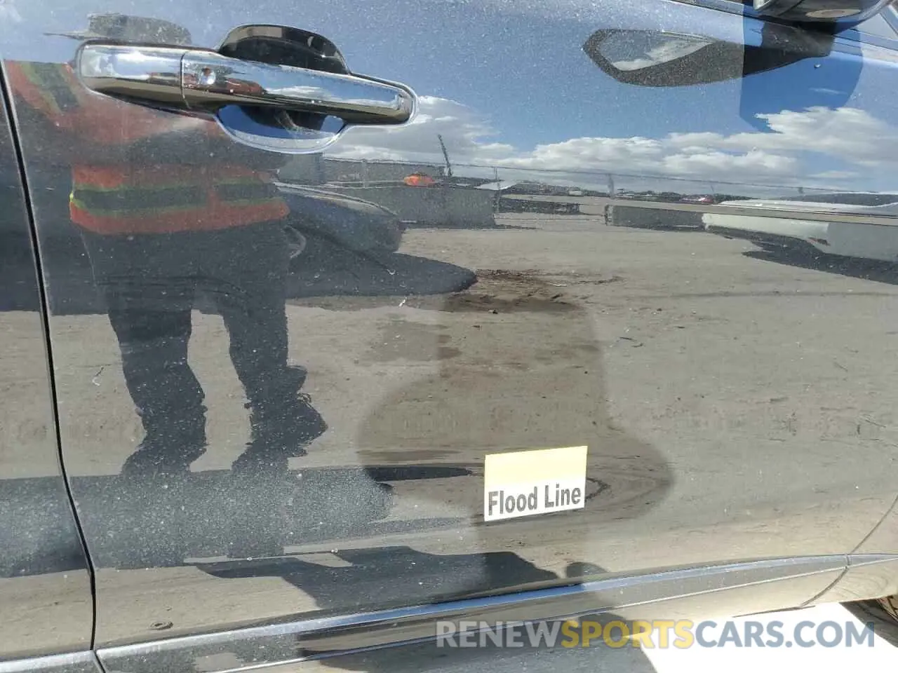 13 Photograph of a damaged car SADCM2FV1LA627499 JAGUAR F-PACE 2020