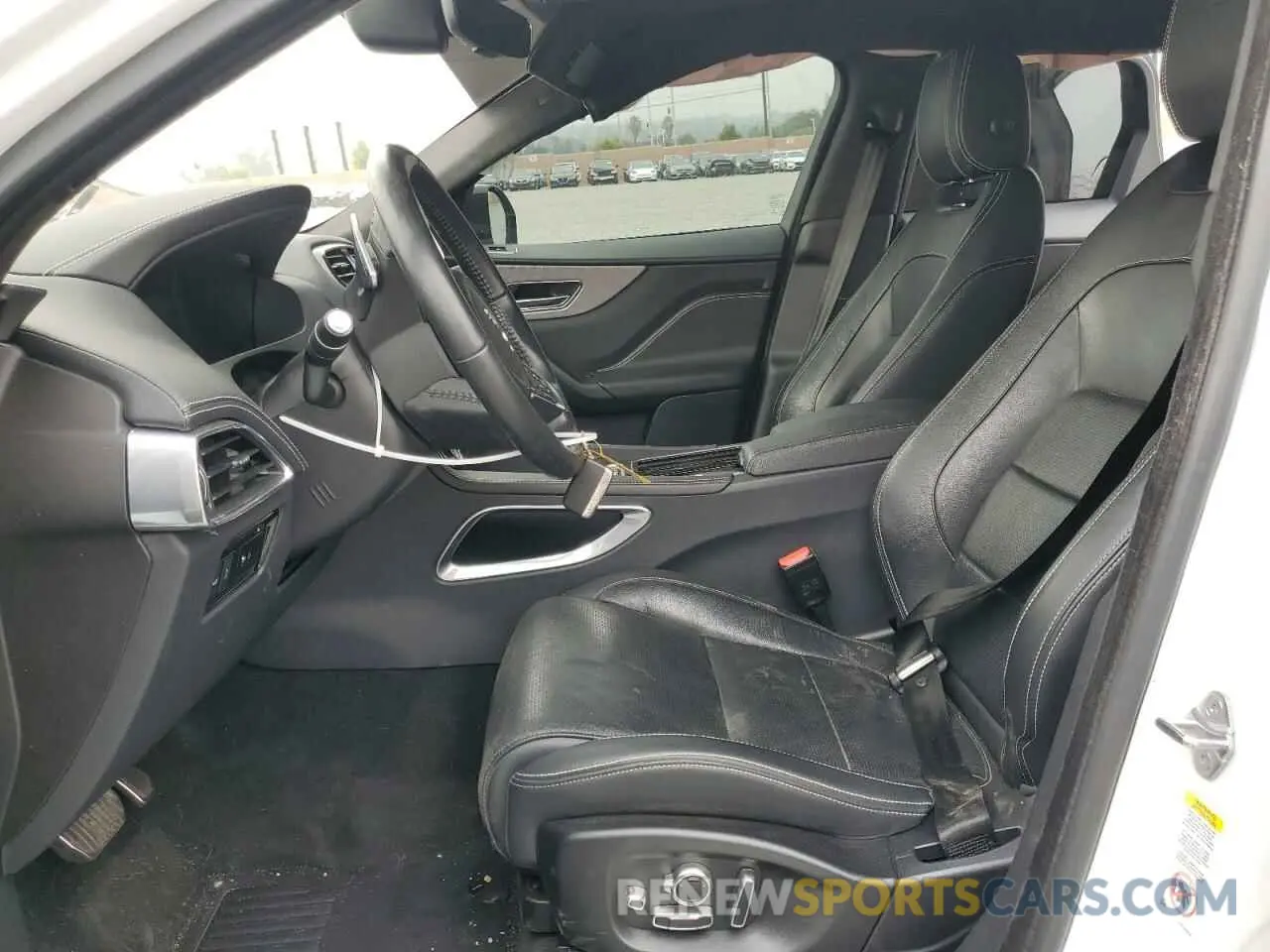 7 Photograph of a damaged car SADCM2FV3LA635264 JAGUAR F-PACE 2020