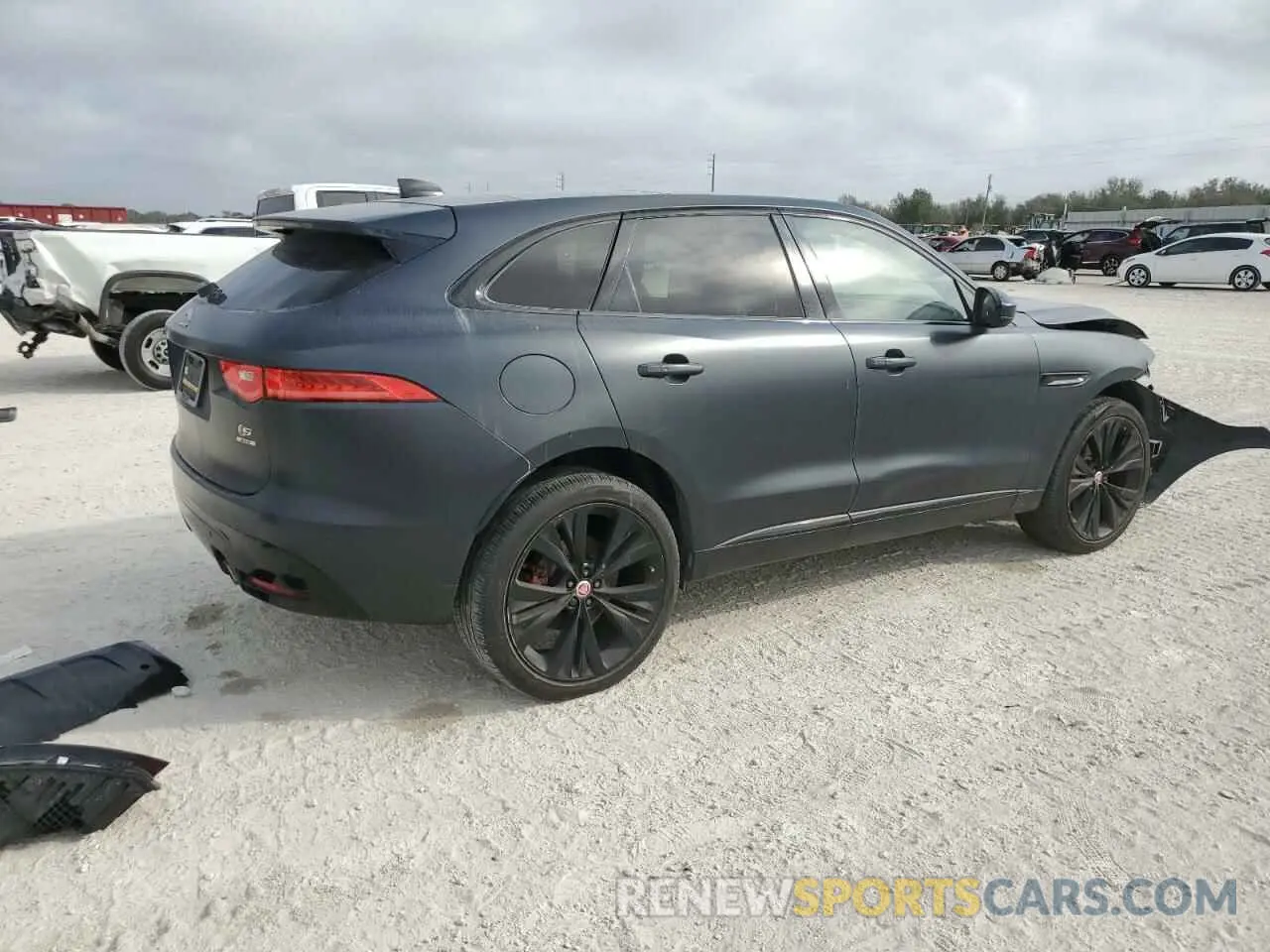 3 Фотография поврежденного автомобиля SADCM2FV3LA658852 JAGUAR F-PACE 2020