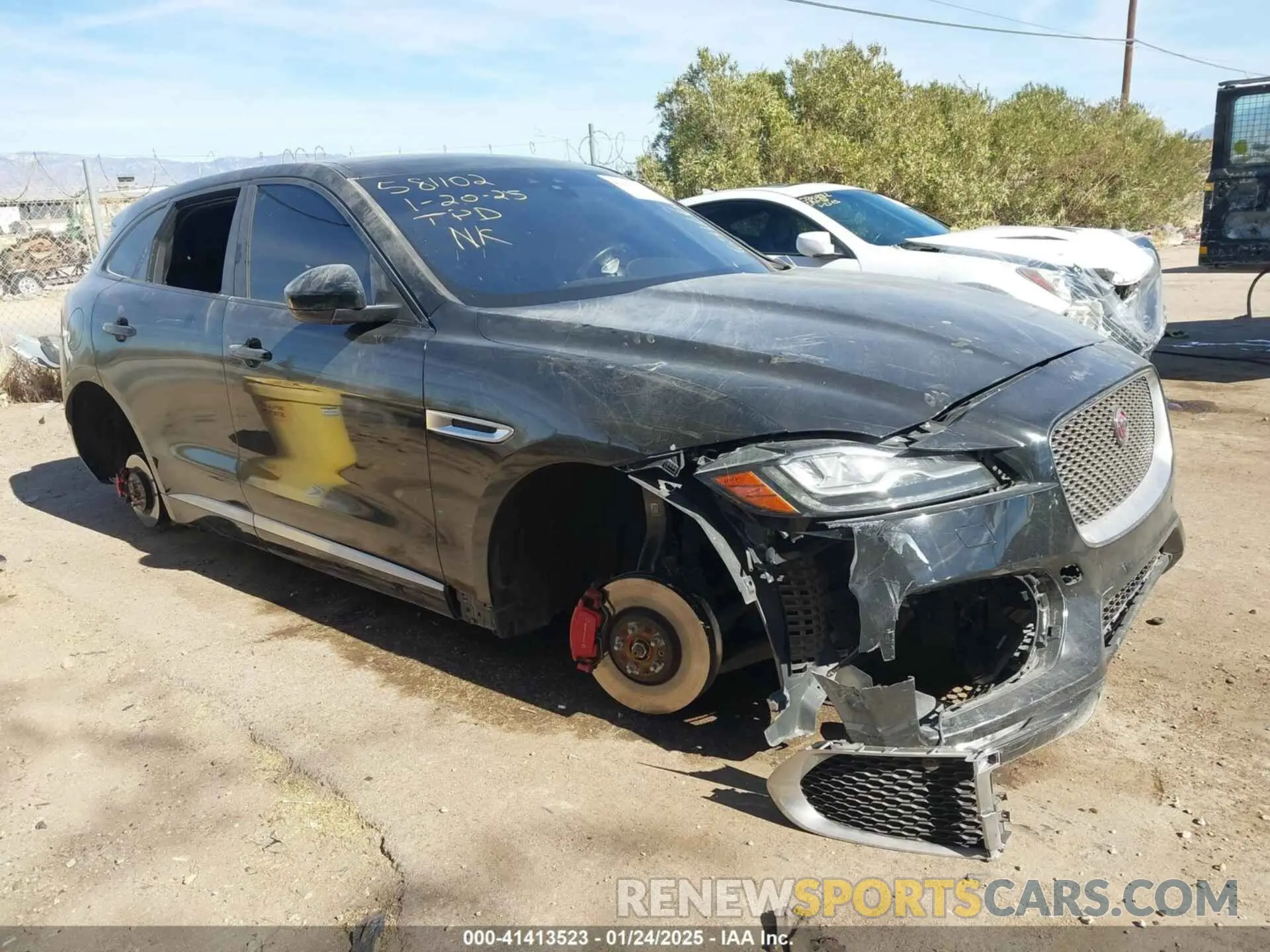 1 Photograph of a damaged car SADCM2FV6LA641169 JAGUAR F-PACE 2020