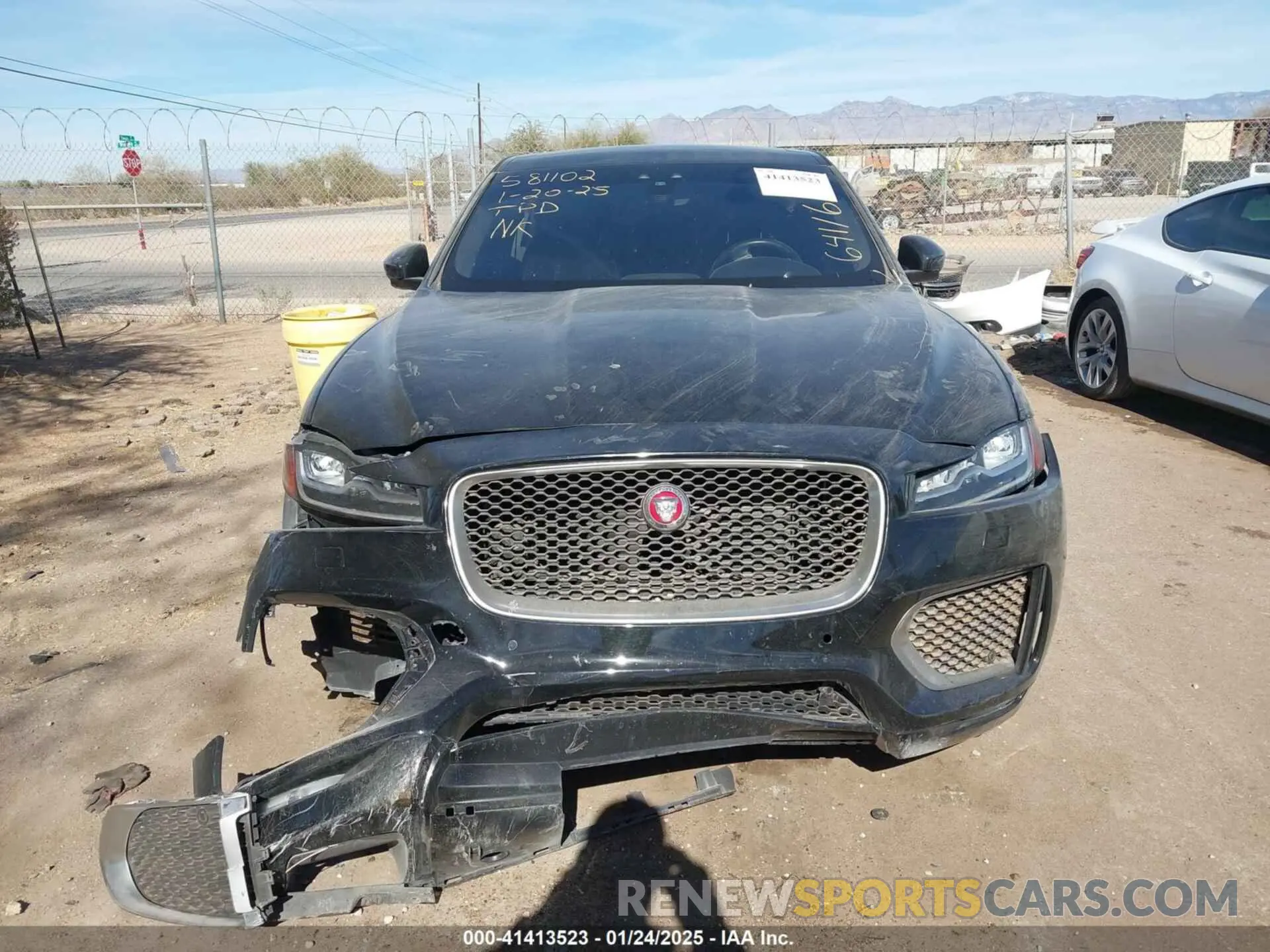 11 Photograph of a damaged car SADCM2FV6LA641169 JAGUAR F-PACE 2020