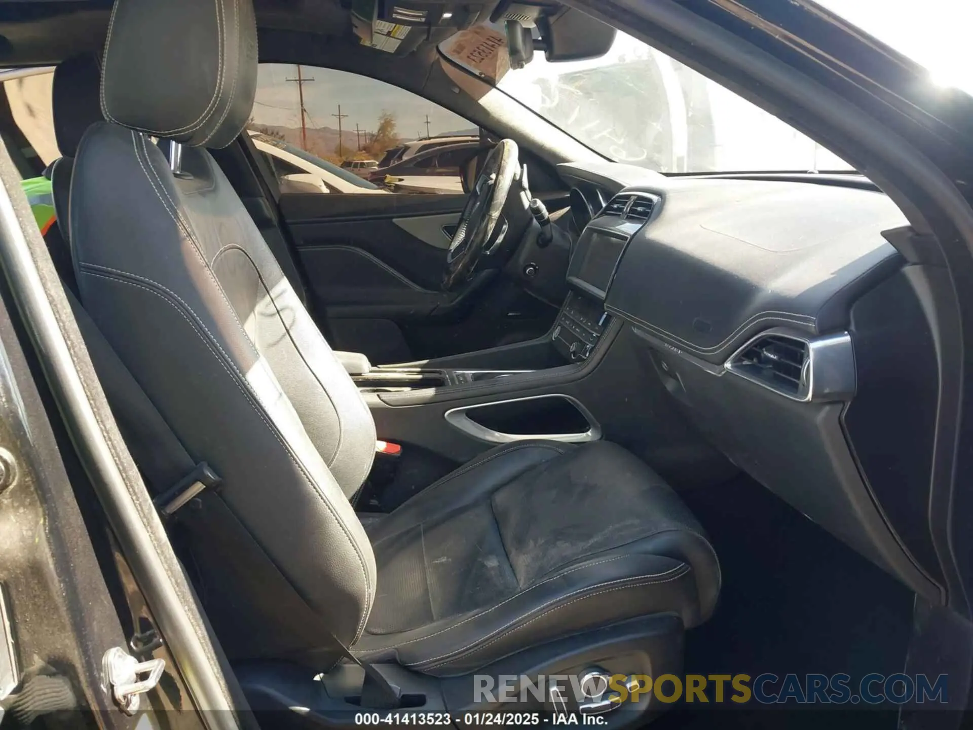 5 Photograph of a damaged car SADCM2FV6LA641169 JAGUAR F-PACE 2020