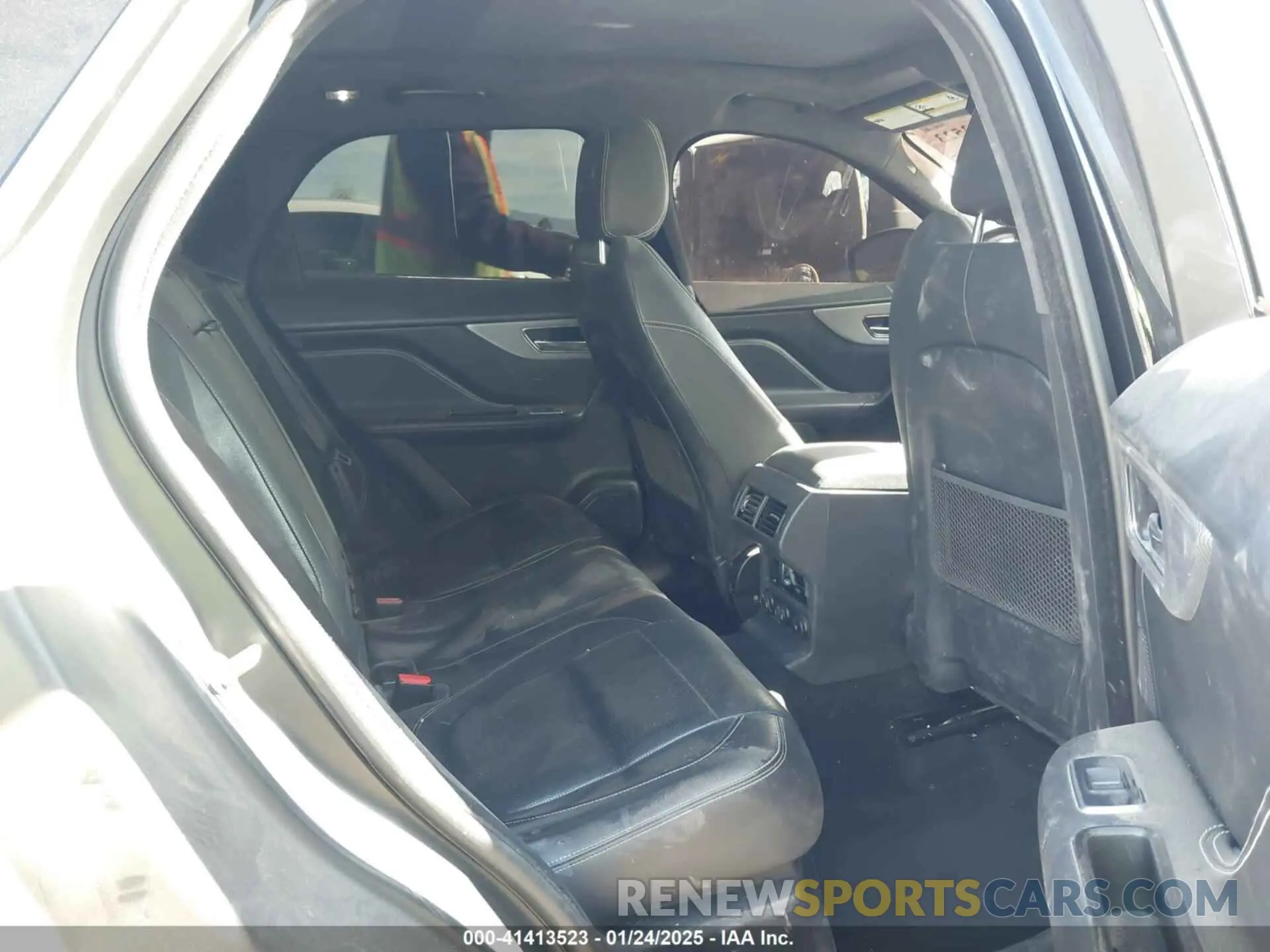 8 Photograph of a damaged car SADCM2FV6LA641169 JAGUAR F-PACE 2020