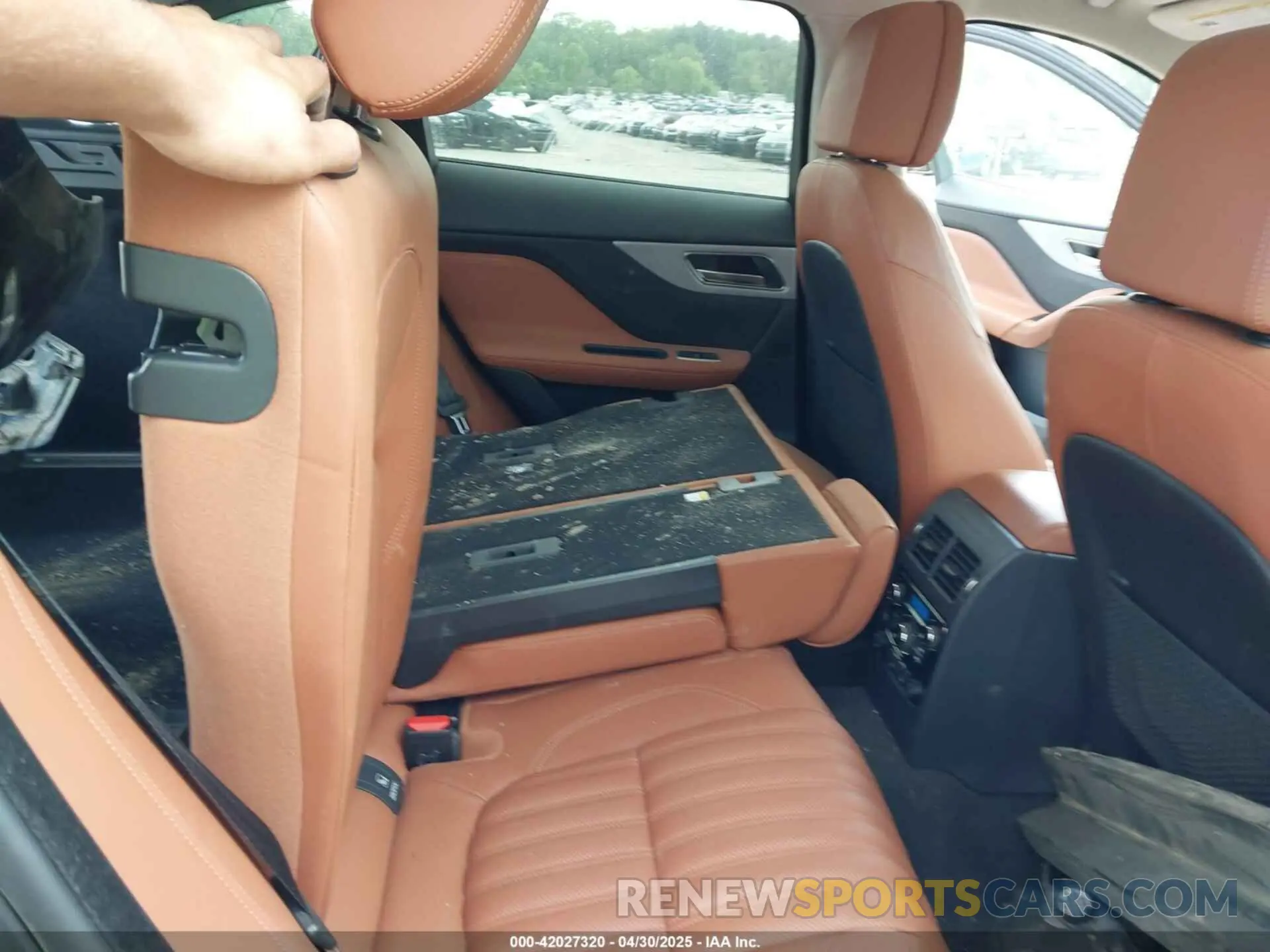 8 Фотография поврежденного автомобиля SADCN2GX7LA620263 JAGUAR F-PACE 2020