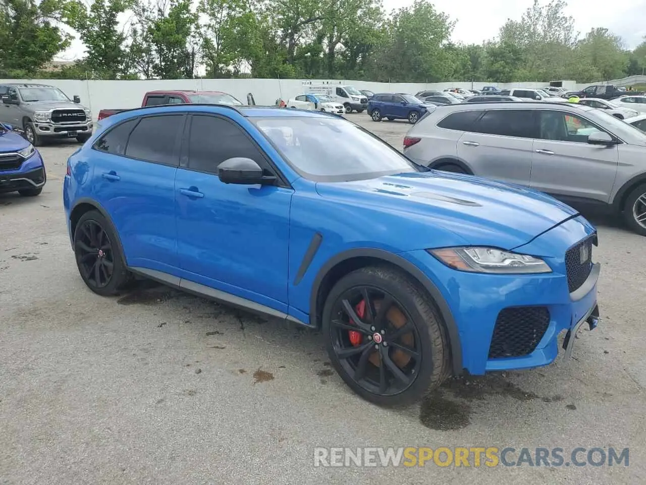 4 Photograph of a damaged car SADCZ2EE3LA617687 JAGUAR F-PACE 2020
