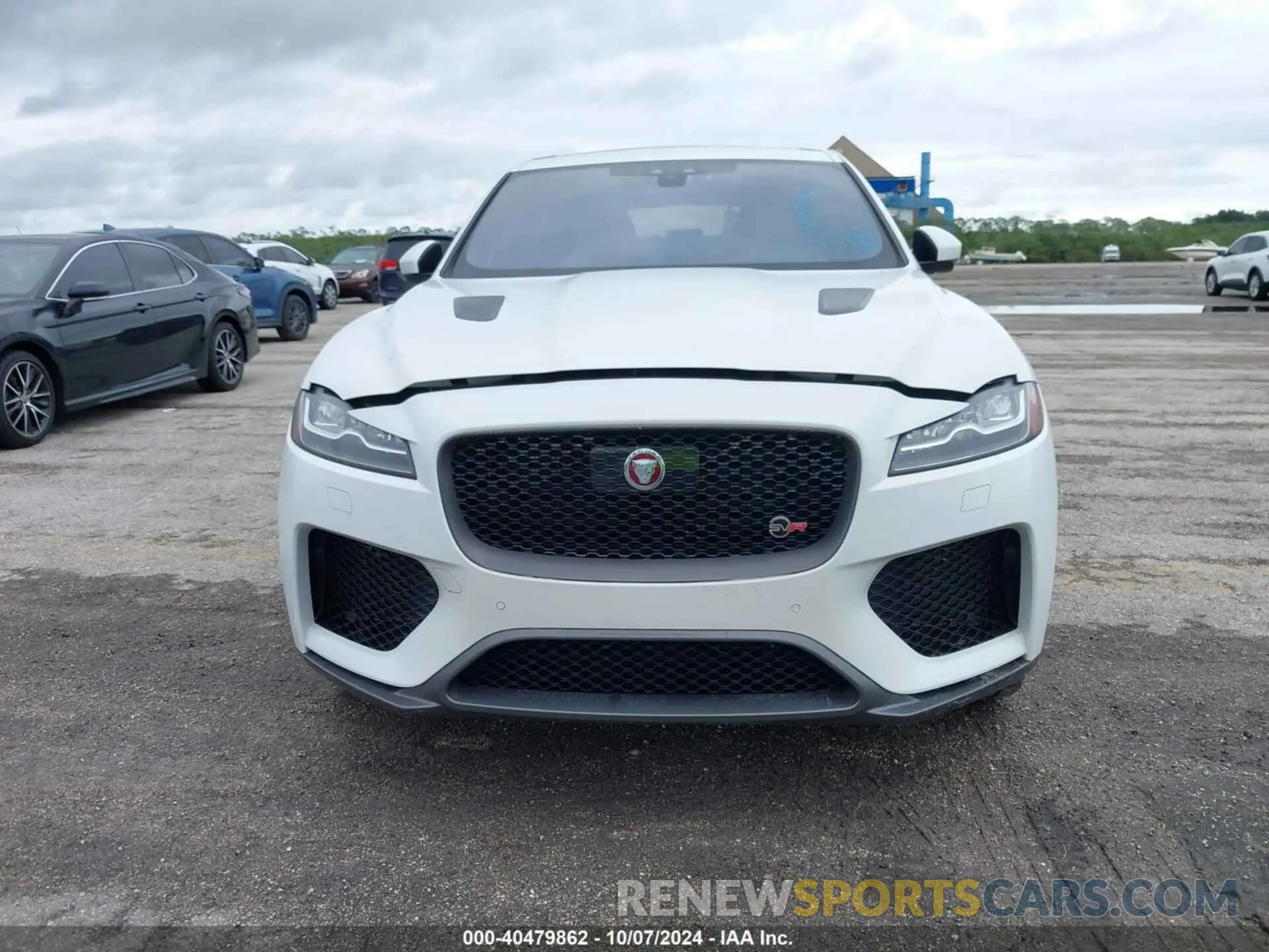 12 Photograph of a damaged car SADCZ2EE9LA627415 JAGUAR F-PACE 2020