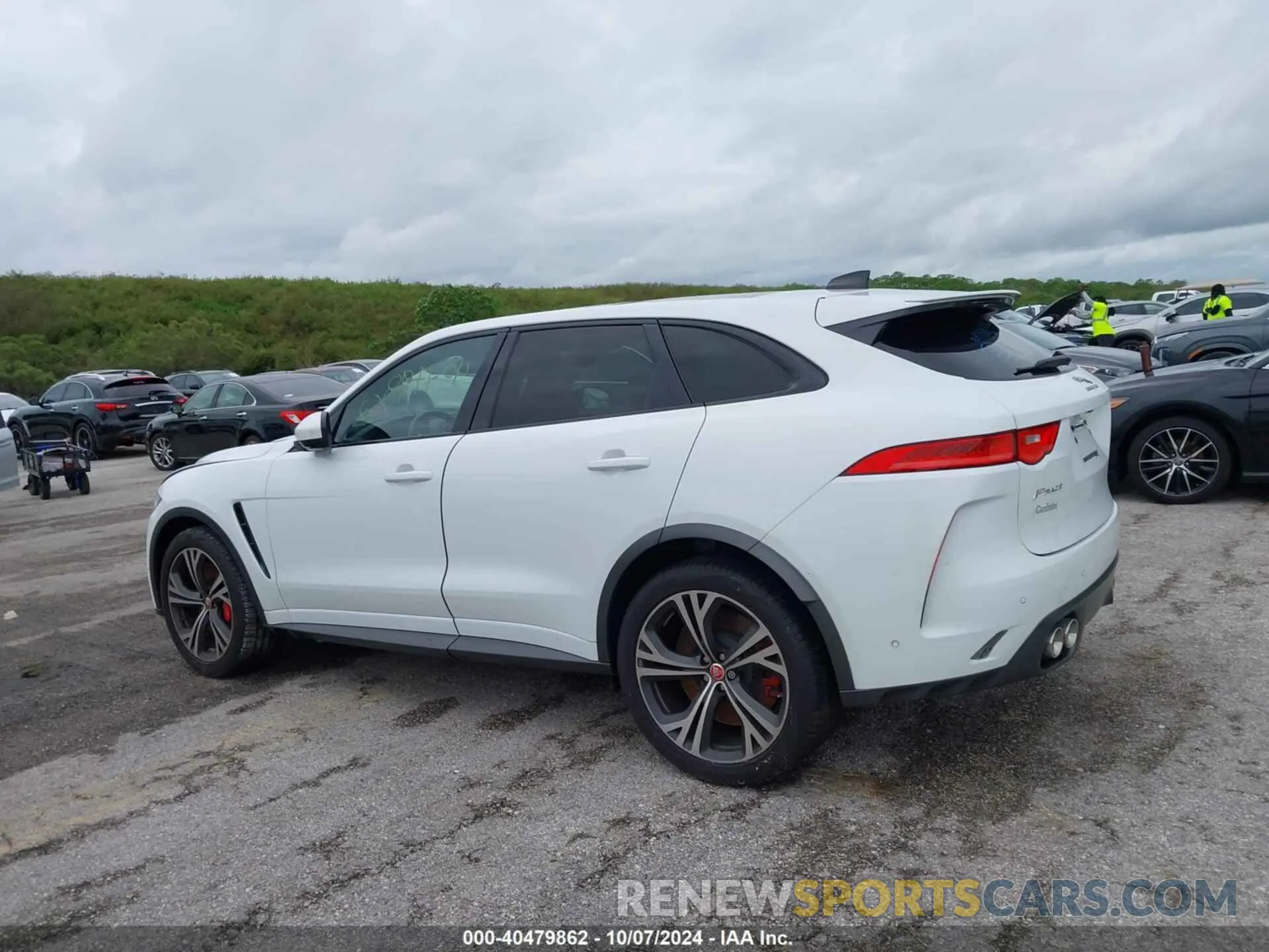 14 Photograph of a damaged car SADCZ2EE9LA627415 JAGUAR F-PACE 2020