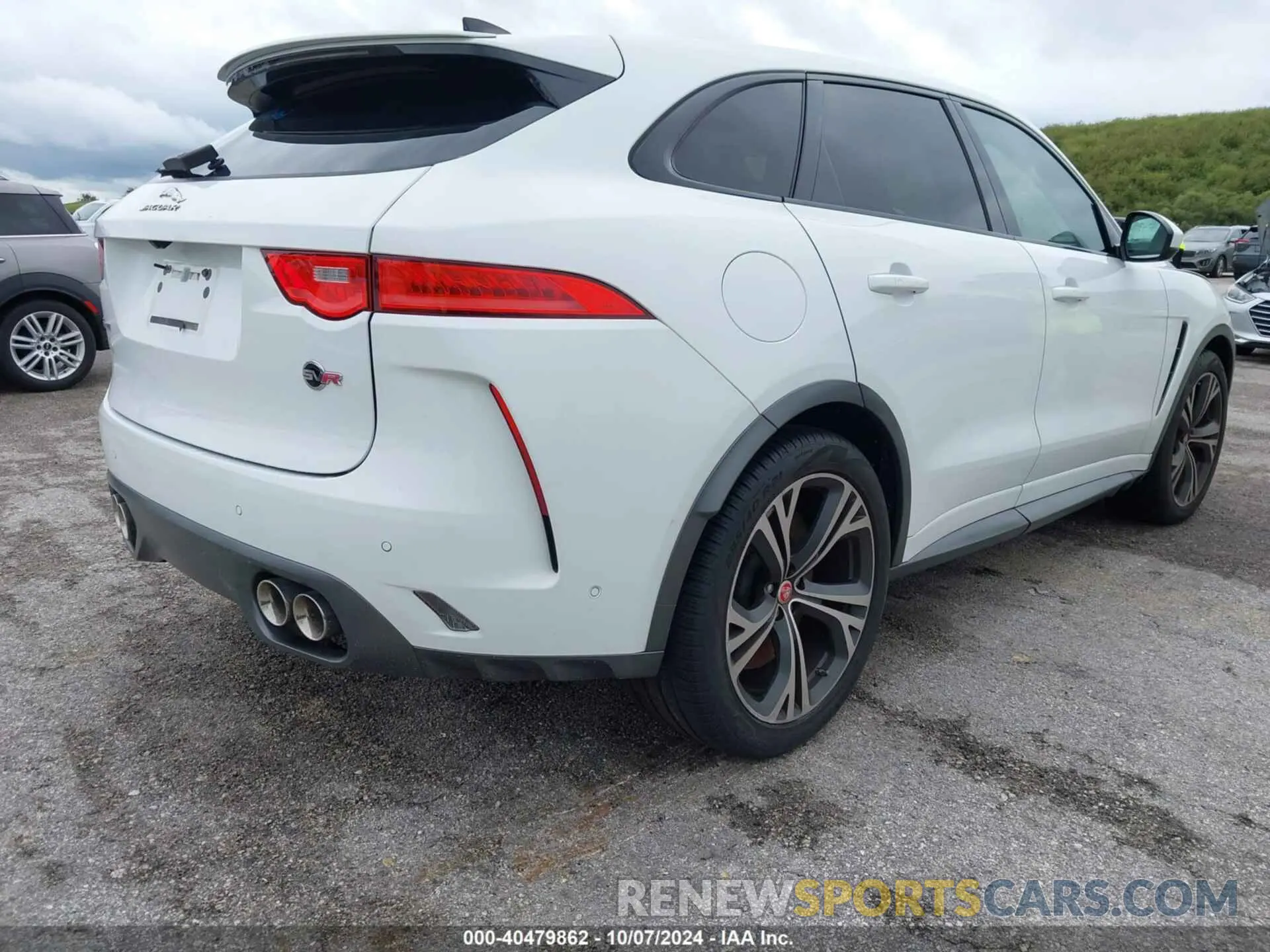 4 Photograph of a damaged car SADCZ2EE9LA627415 JAGUAR F-PACE 2020