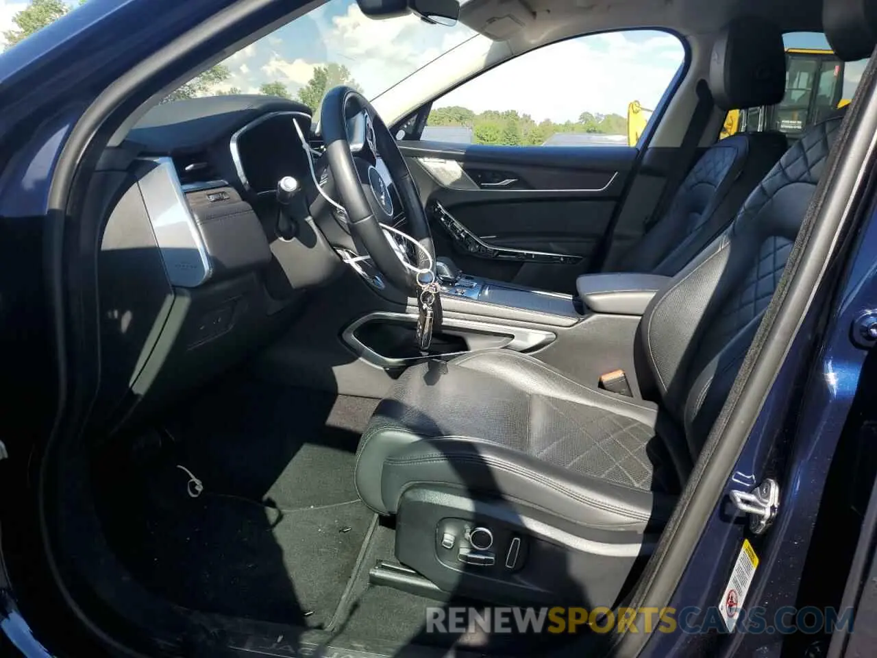7 Photograph of a damaged car SADCJ2EU6MA667922 JAGUAR F-PACE 2021