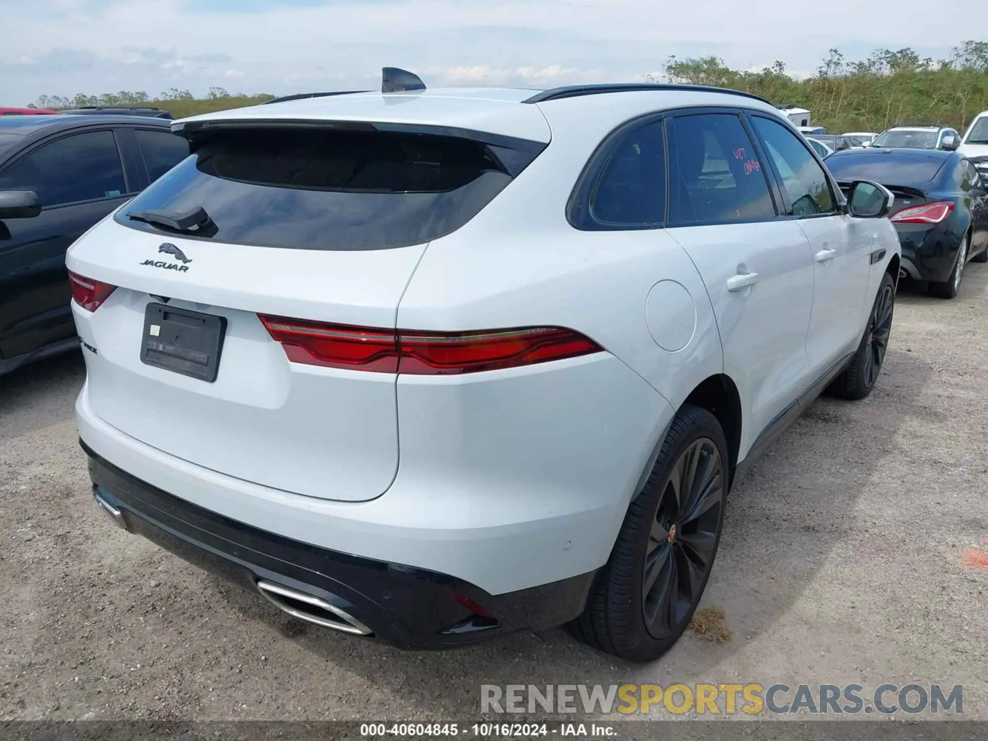 4 Фотография поврежденного автомобиля SADCJ2EU6MA686826 JAGUAR F-PACE 2021