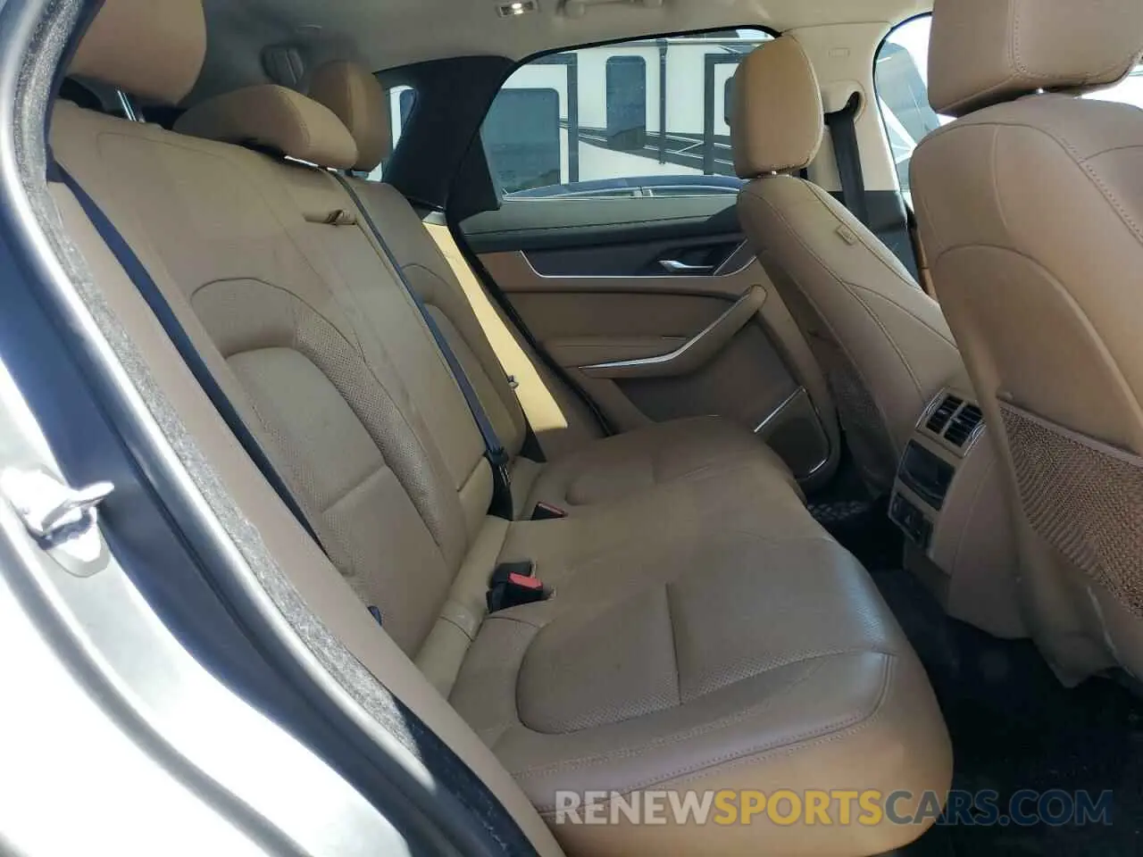 11 Фотография поврежденного автомобиля SADCJ2EU8MA669378 JAGUAR F-PACE 2021