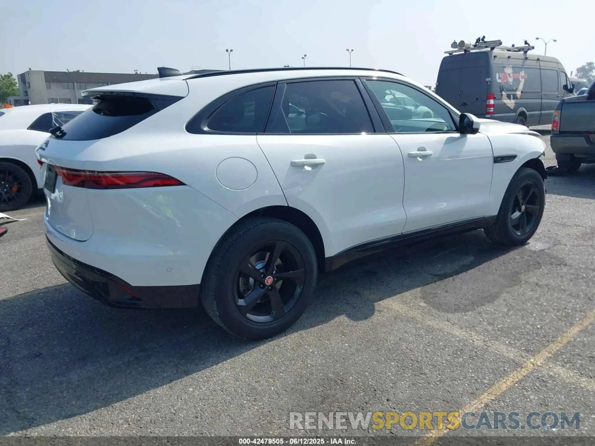 4 Фотография поврежденного автомобиля SADCJ2EX0MA678926 JAGUAR F-PACE 2021