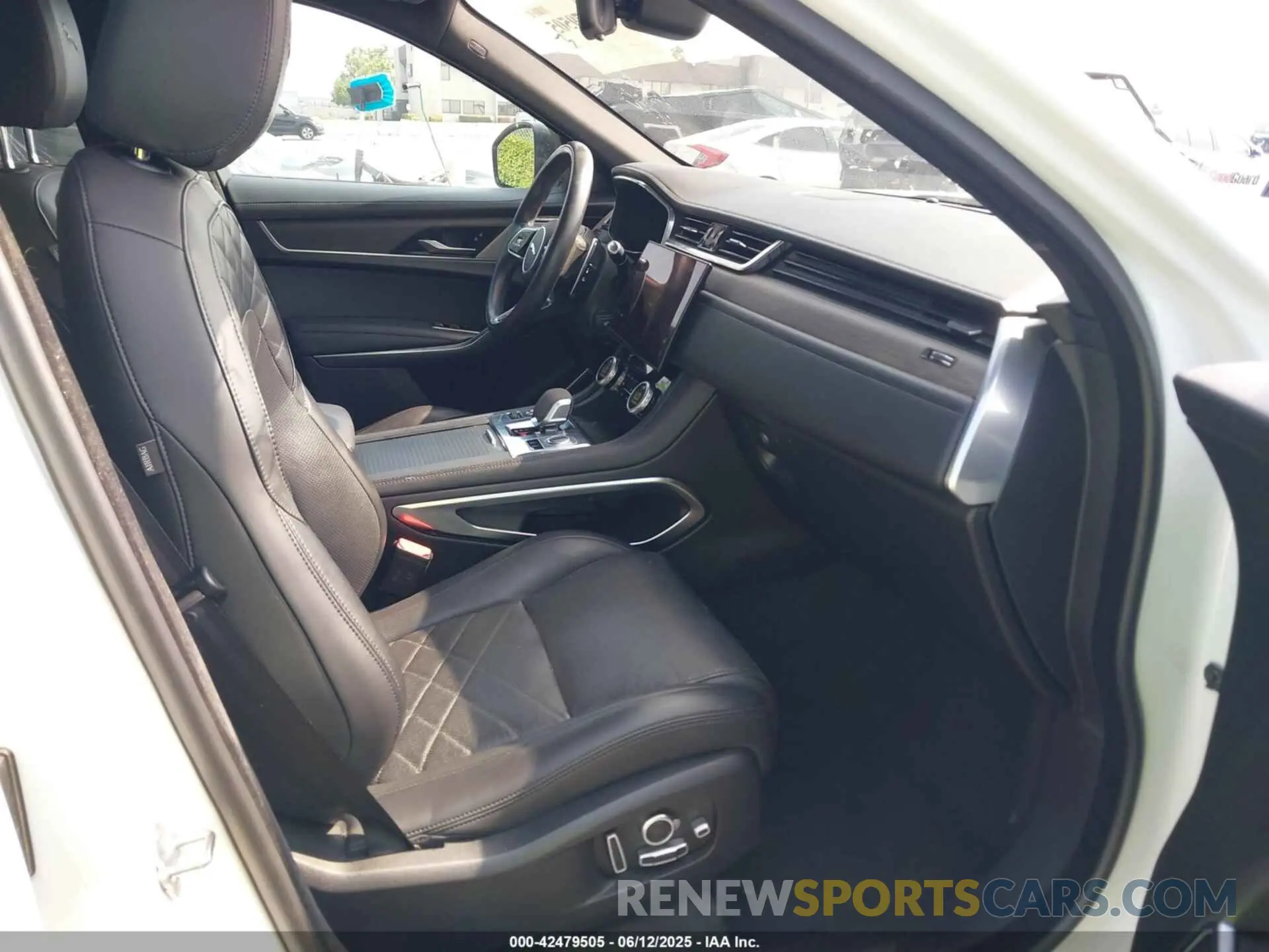 5 Фотография поврежденного автомобиля SADCJ2EX0MA678926 JAGUAR F-PACE 2021