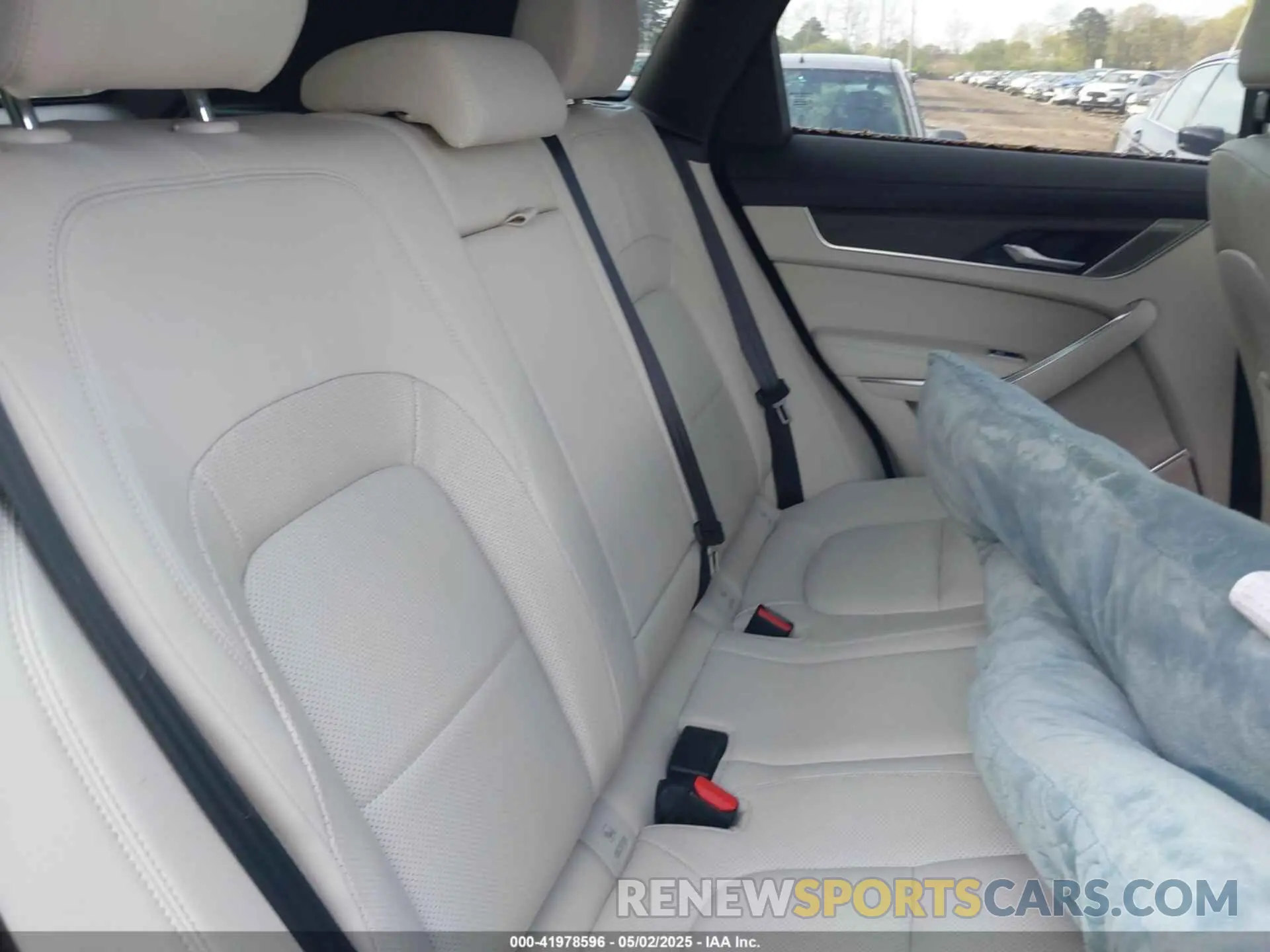 8 Фотография поврежденного автомобиля SADCJ2EX1MA672696 JAGUAR F-PACE 2021