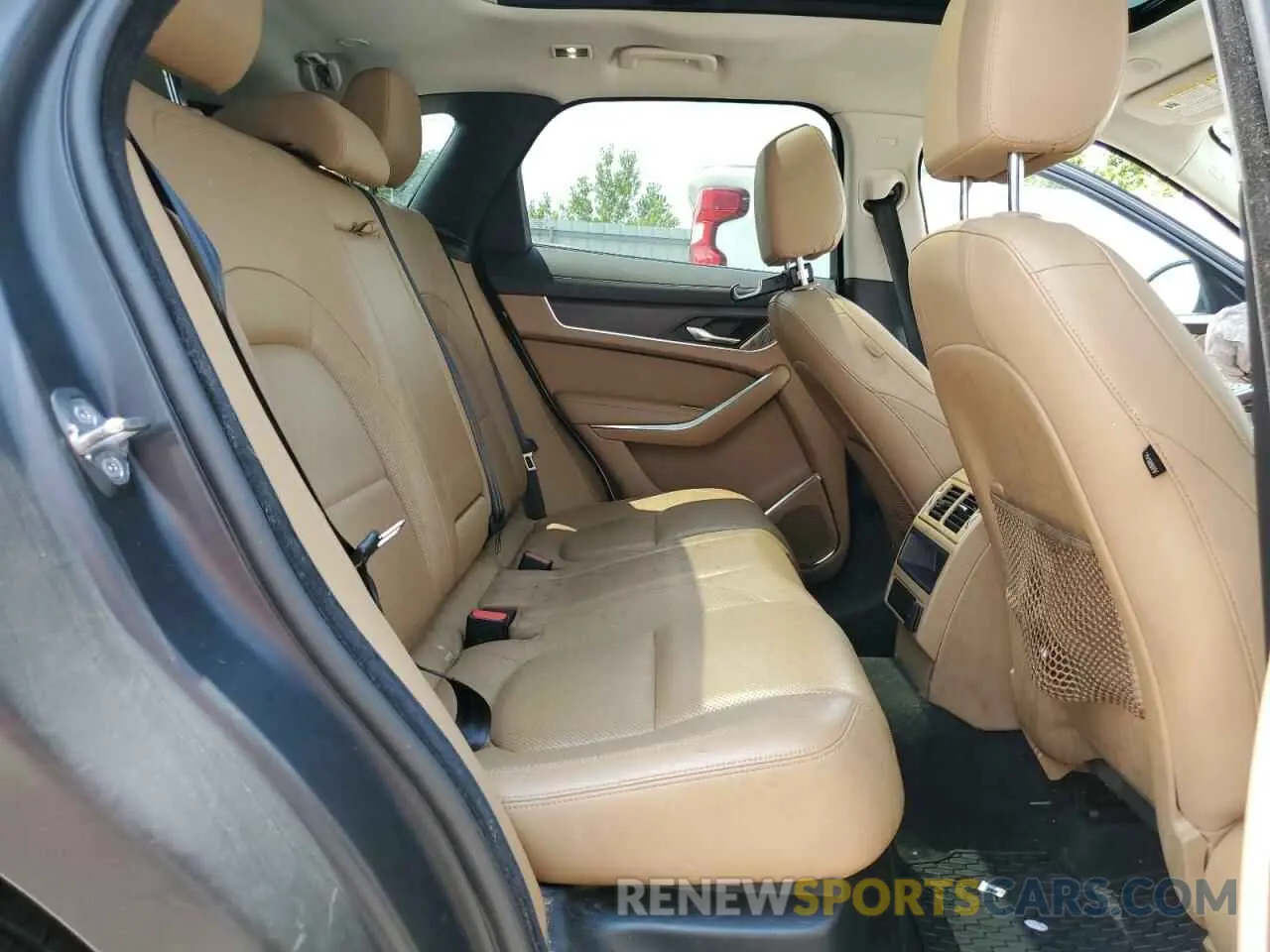 11 Photograph of a damaged car SADCJ2EX9MA669349 JAGUAR F-PACE 2021