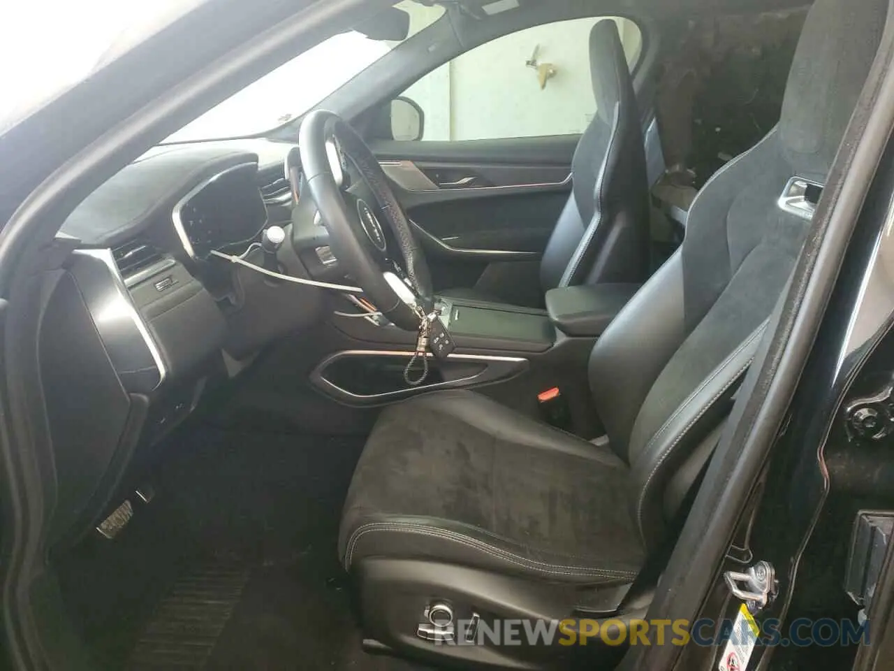 7 Photograph of a damaged car SADCZ2EE0MA666542 JAGUAR F-PACE 2021