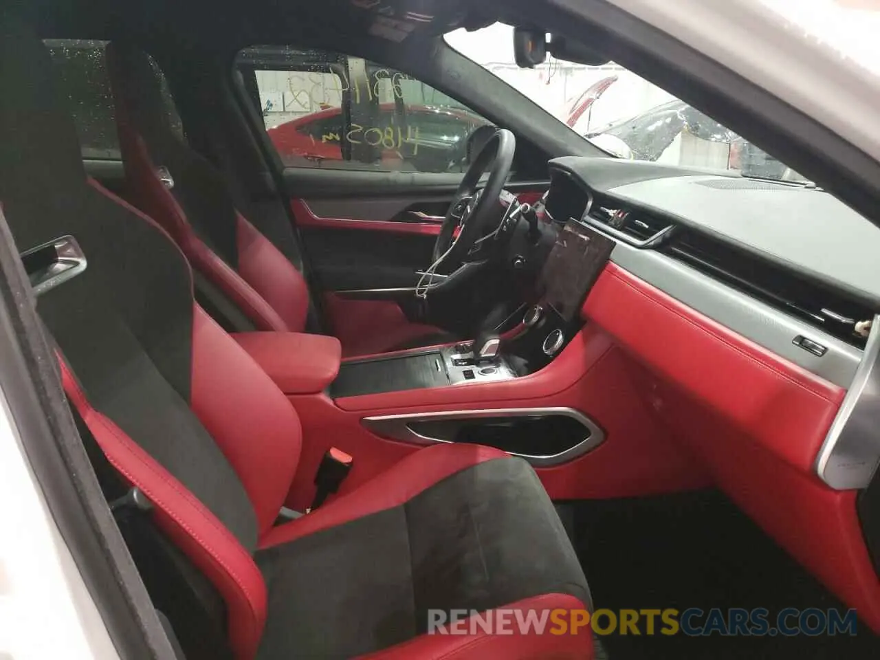 5 Photograph of a damaged car SADCZ2EE9MA684554 JAGUAR F-PACE 2021