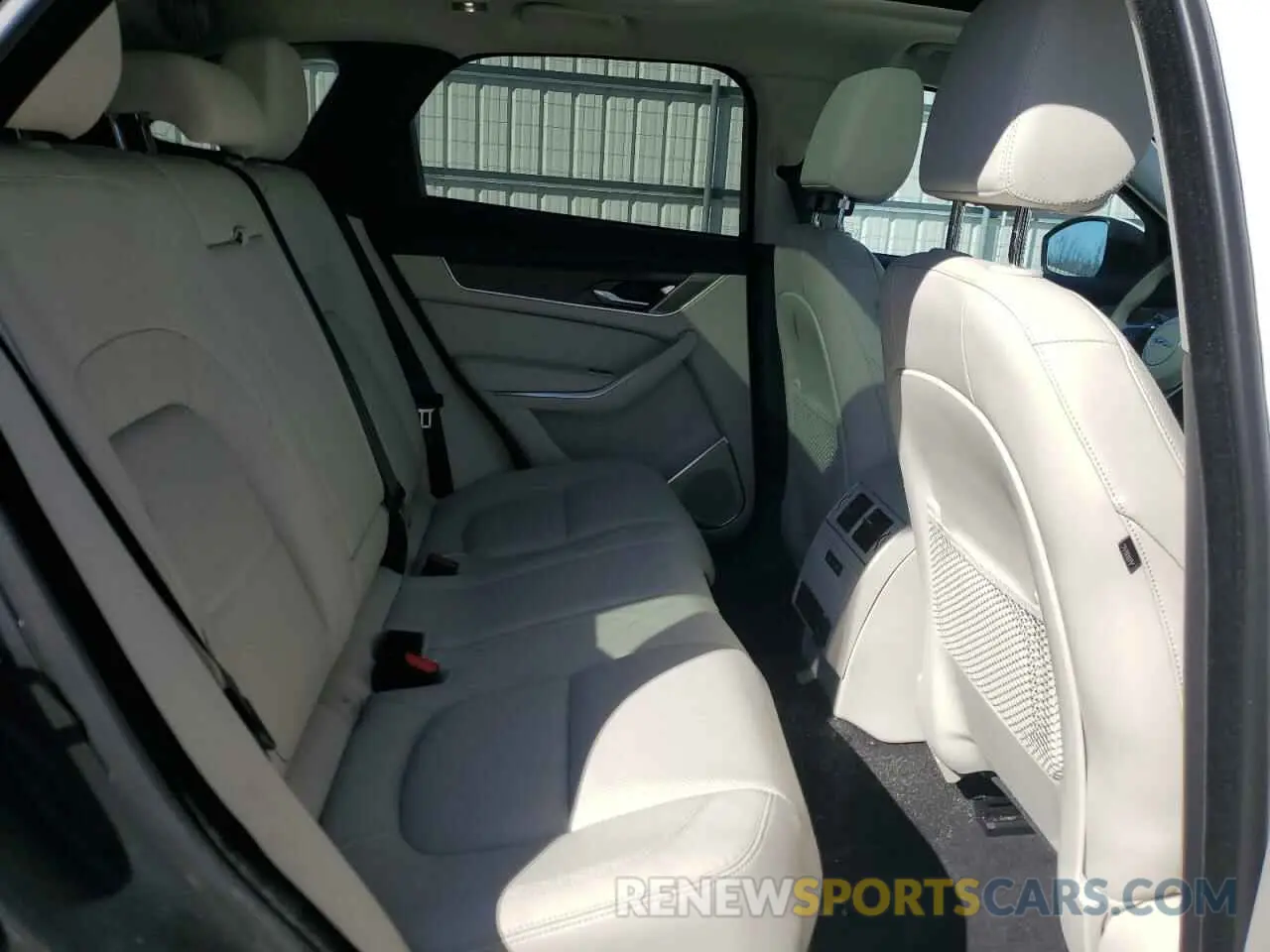 11 Фотография поврежденного автомобиля SADCJ2EX0NA692794 JAGUAR F-PACE 2022