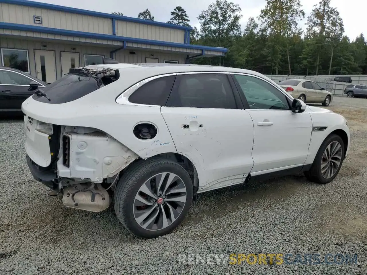 3 Фотография поврежденного автомобиля SADCJ2EX3NA689792 JAGUAR F-PACE 2022