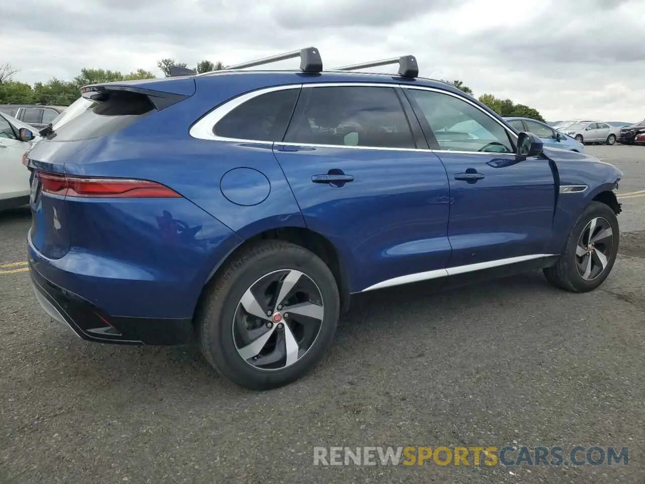 3 Photograph of a damaged car SADCJ2EX4NA689249 JAGUAR F-PACE 2022