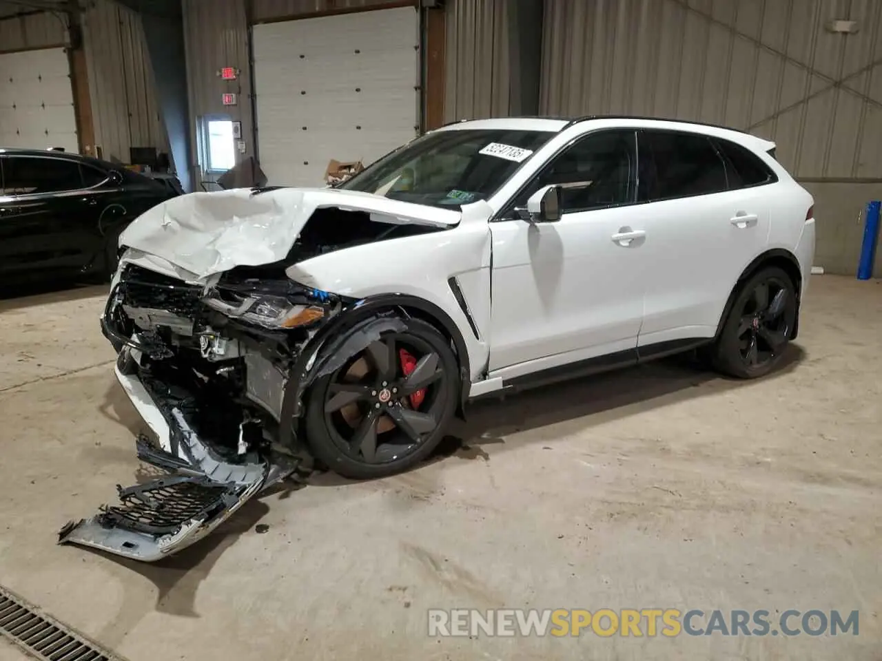 1 Photograph of a damaged car SADCZ2EE9NA692588 JAGUAR F-PACE 2022