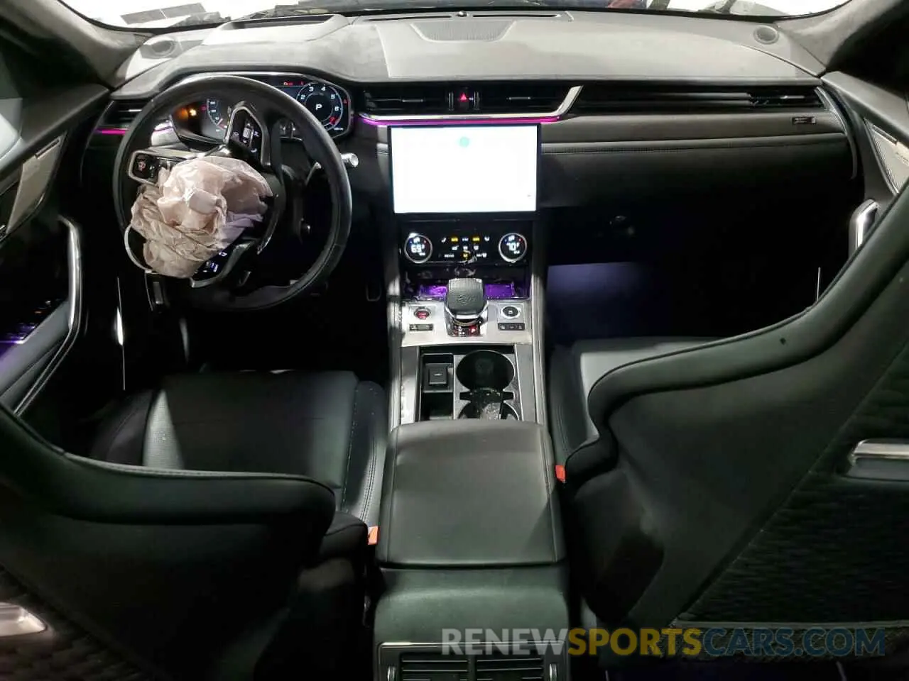 8 Photograph of a damaged car SADCZ2EE9NA692588 JAGUAR F-PACE 2022
