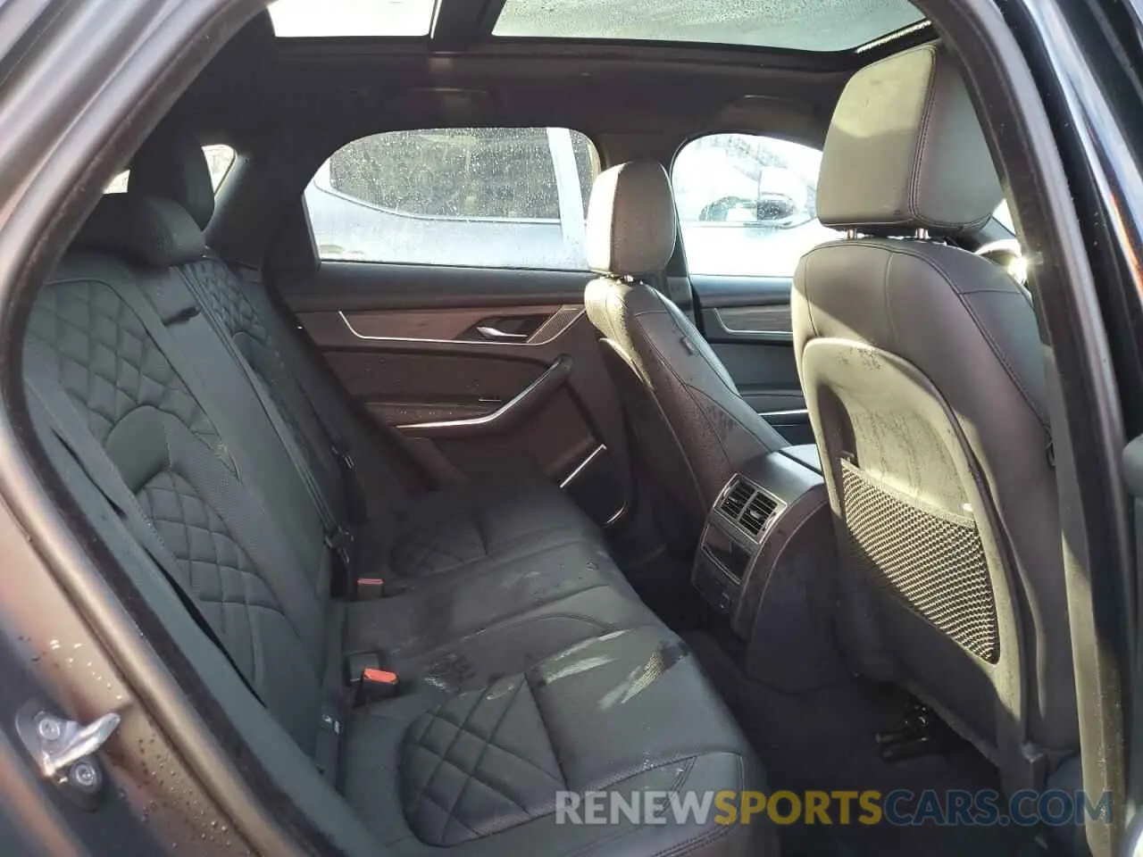 11 Photograph of a damaged car SADCJ2EX4PA707574 JAGUAR F-PACE 2023