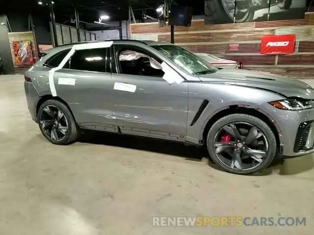 17 Photograph of a damaged car SADCZ2EE1PA704896 JAGUAR F-PACE 2023