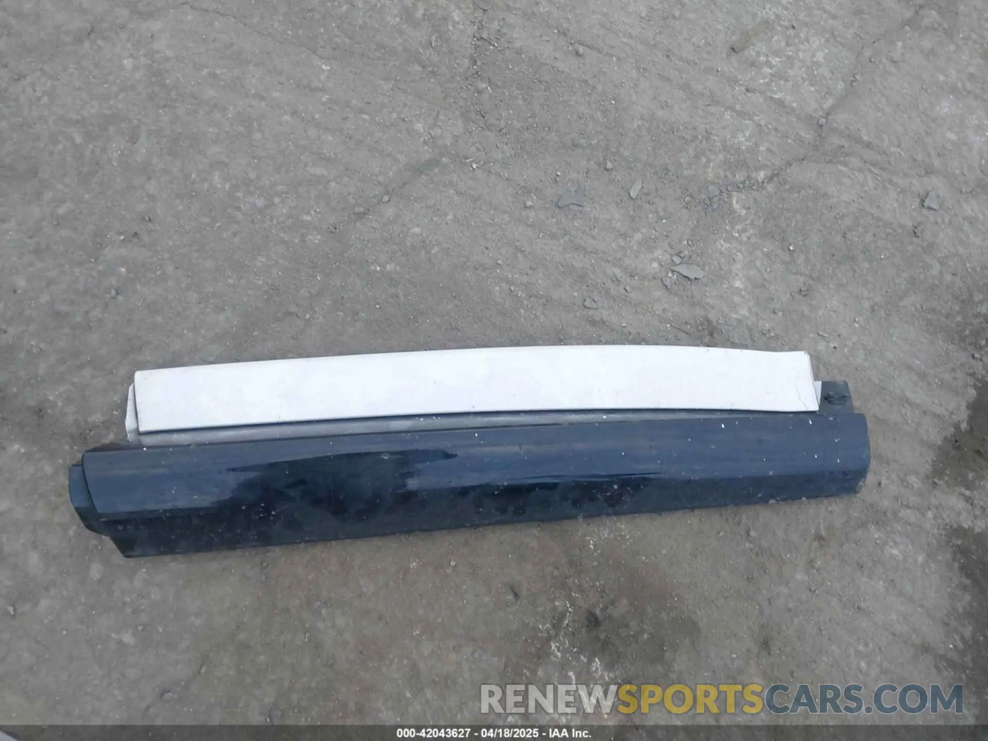 12 Photograph of a damaged car SADCZ2EE5PA704142 JAGUAR F-PACE 2023