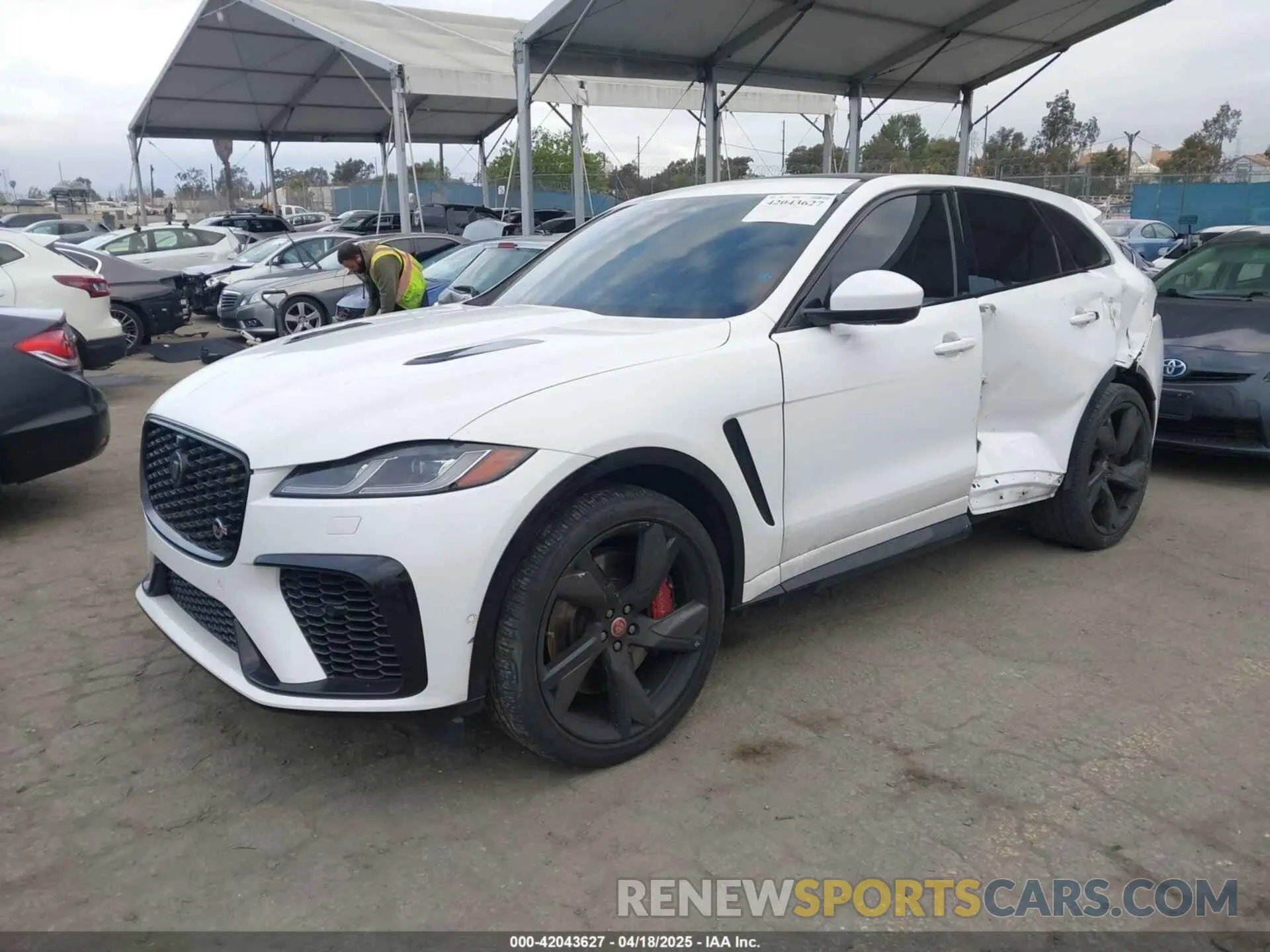 2 Photograph of a damaged car SADCZ2EE5PA704142 JAGUAR F-PACE 2023