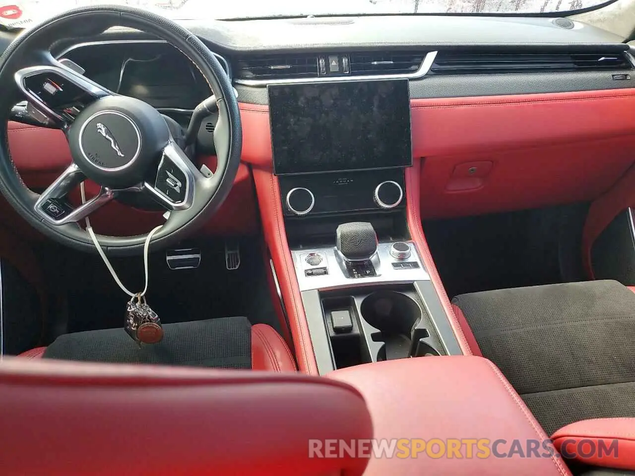 8 Photograph of a damaged car SADCZ2EE7PA704580 JAGUAR F-PACE 2023