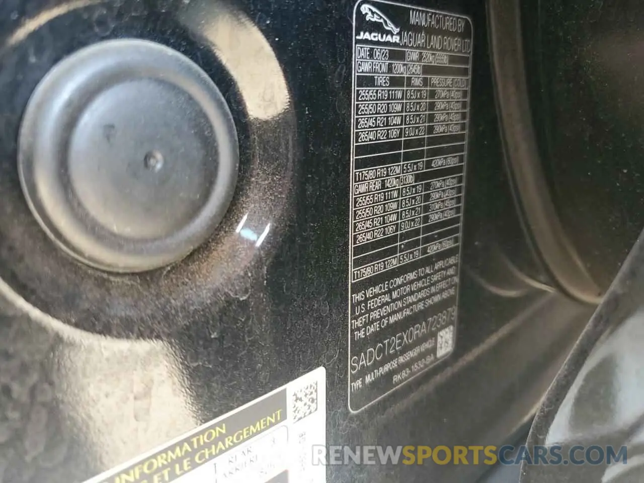 13 Photograph of a damaged car SADCT2EX0RA723879 JAGUAR F-PACE 2024