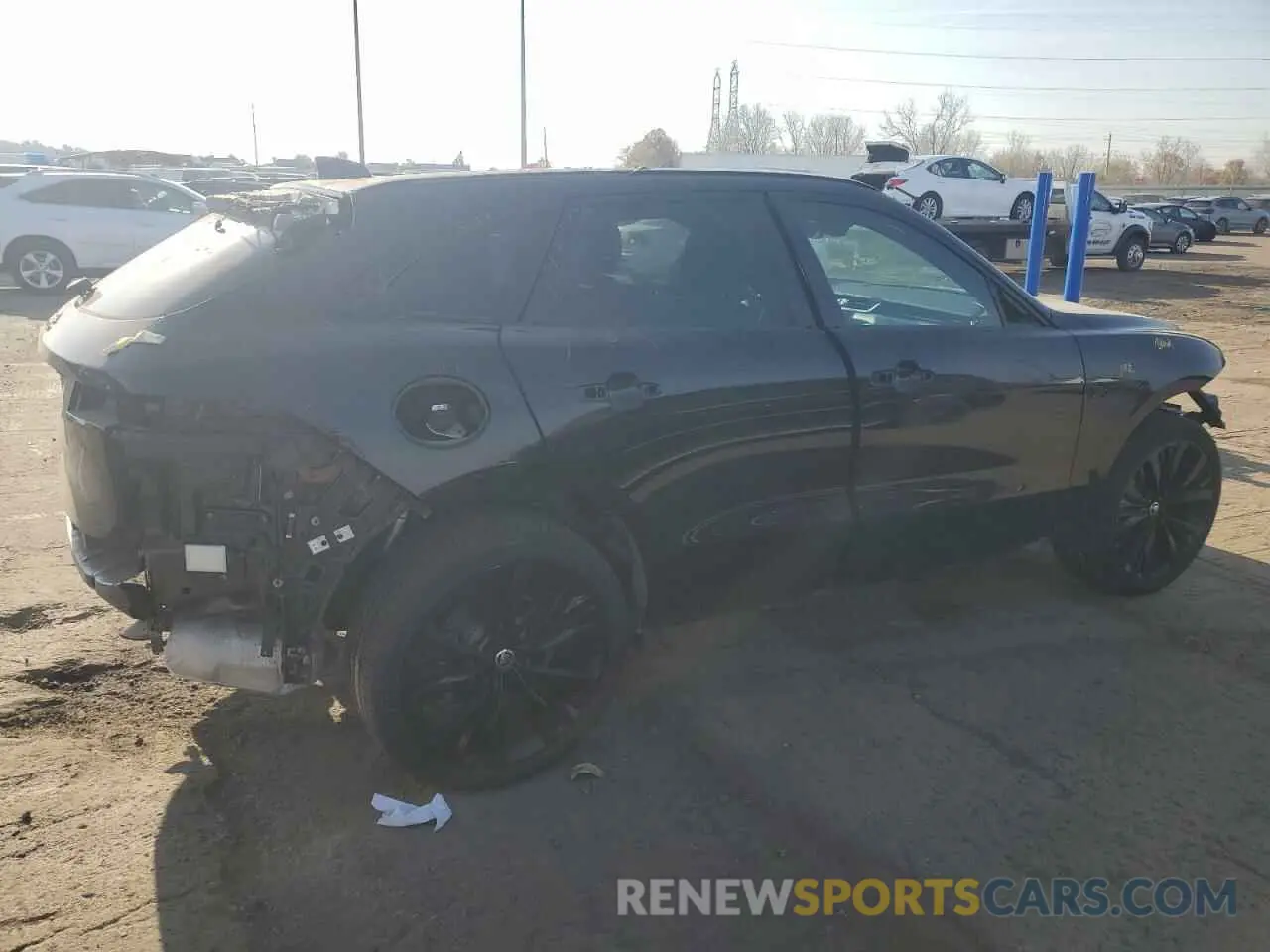 3 Photograph of a damaged car SADCT2EX0RA723879 JAGUAR F-PACE 2024