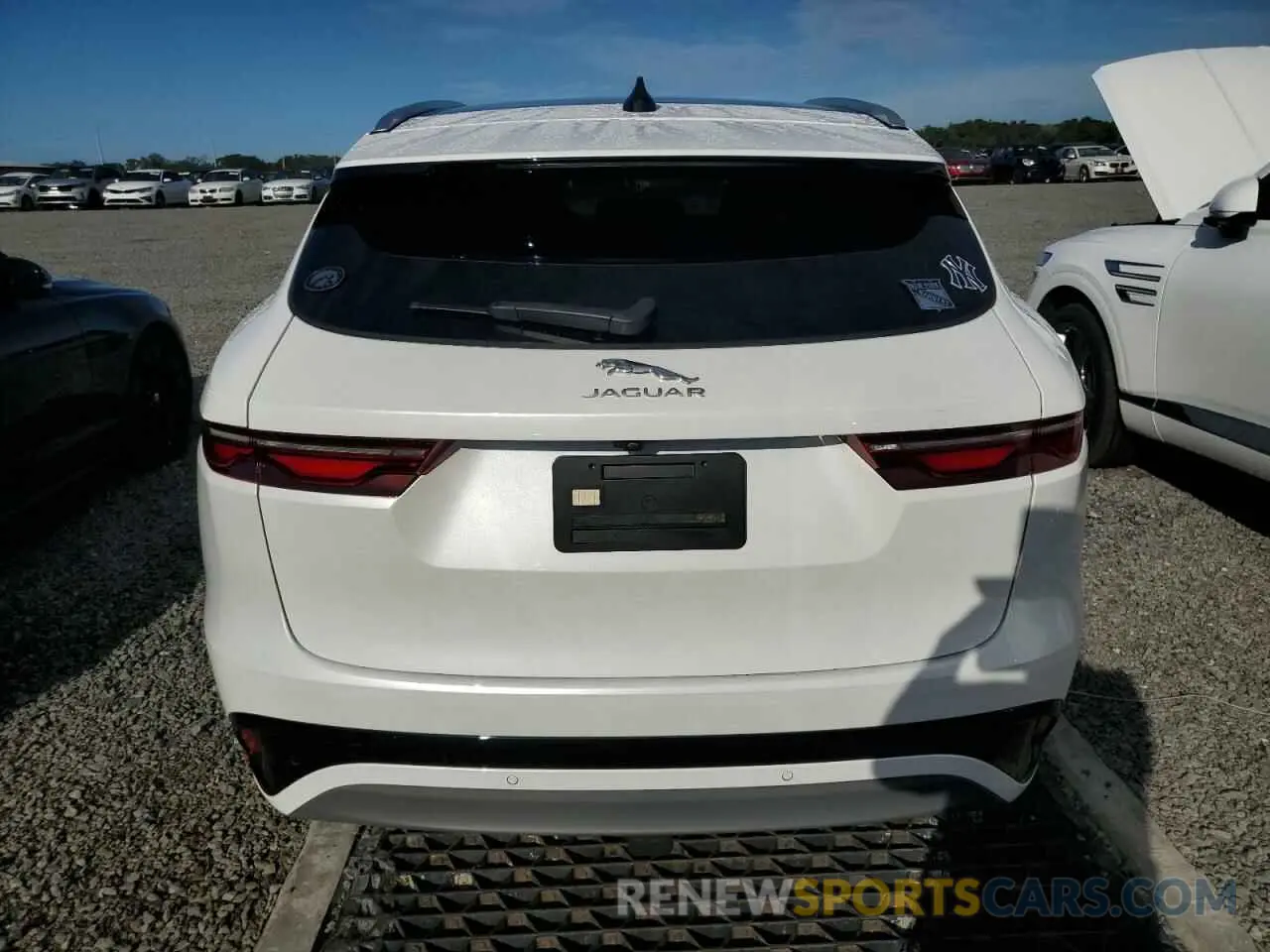 6 Photograph of a damaged car SADCT2EX5RA721187 JAGUAR F-PACE 2024