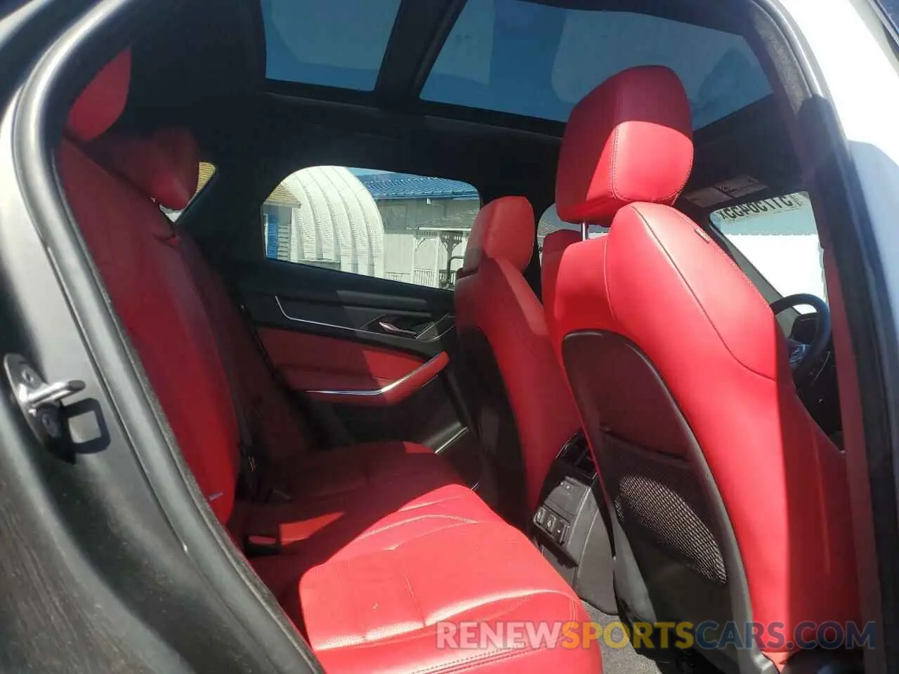 11 Photograph of a damaged car SADCT2FU0RA726107 JAGUAR F-PACE 2024
