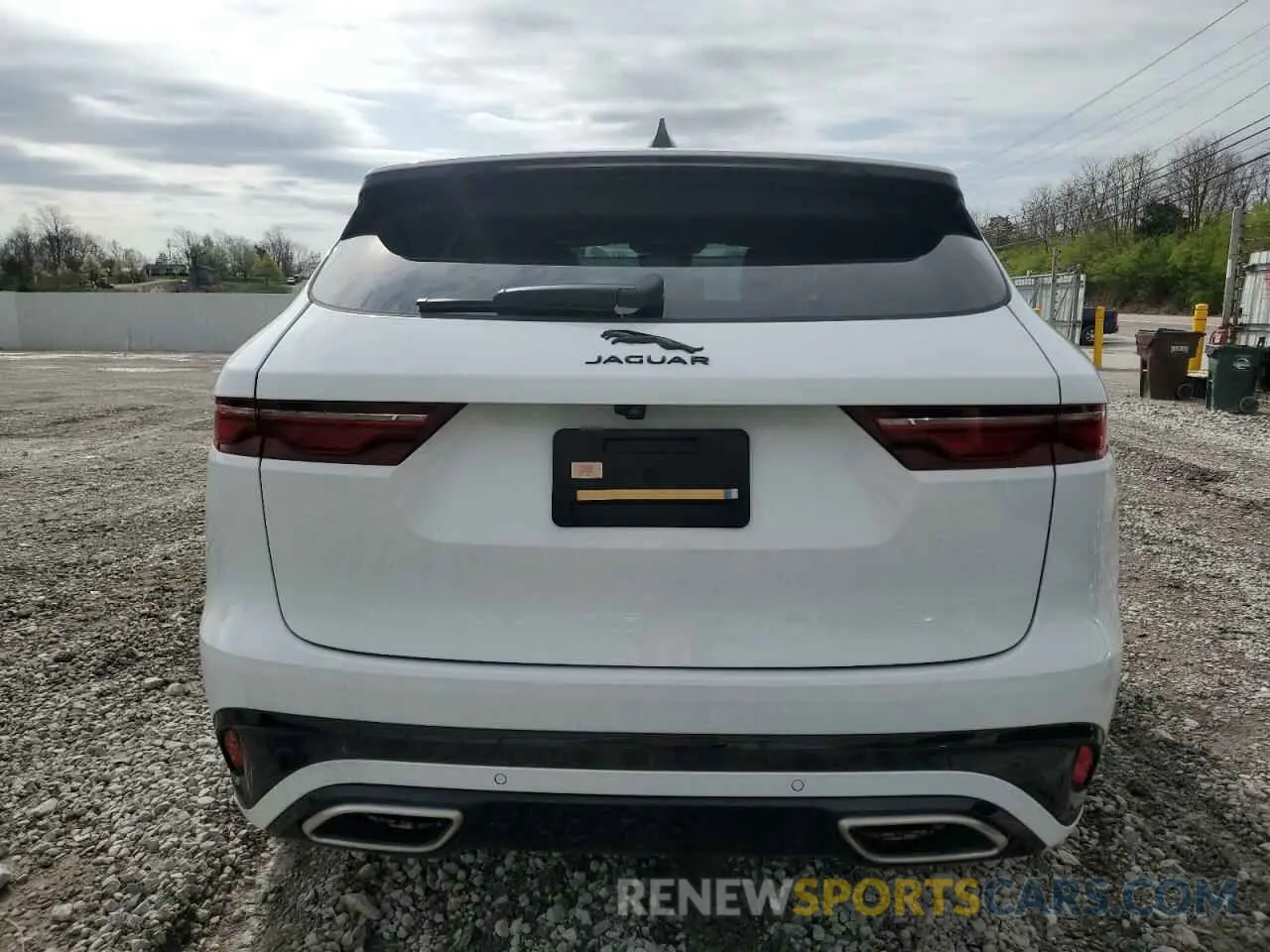 6 Photograph of a damaged car SADCT2FU1RA739500 JAGUAR F-PACE 2024