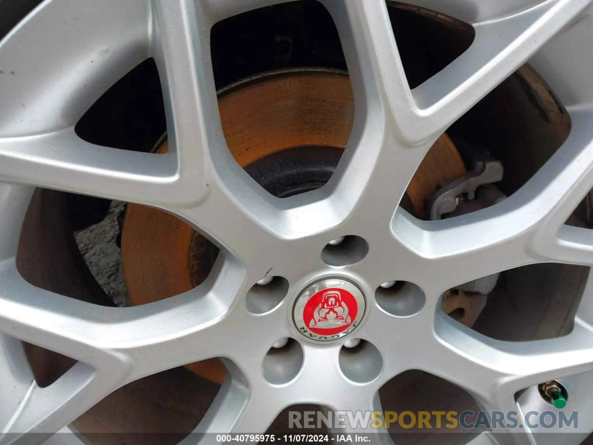 6 Фотография поврежденного автомобиля SAJDD1EV6KCK61037 JAGUAR F-TYPE 2019