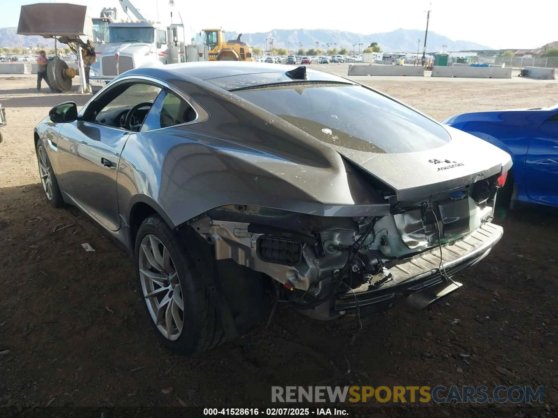 3 Фотография поврежденного автомобиля SAJDD1GX9LCK67849 JAGUAR F-TYPE 2020