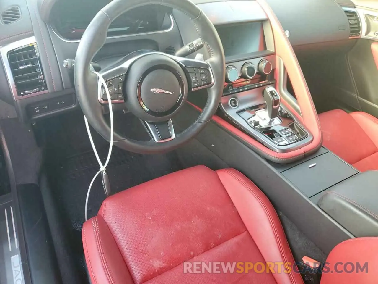 8 Photograph of a damaged car SAJDD1GX1MCK76028 JAGUAR F-TYPE 2021