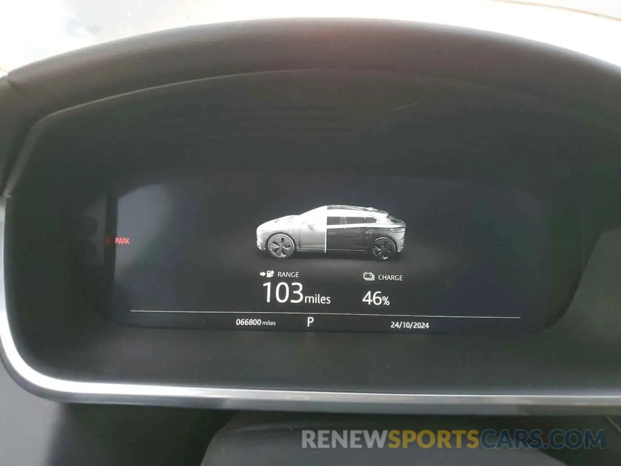 9 Photograph of a damaged car SADHB2S10K1F73211 JAGUAR I-PACE 2019