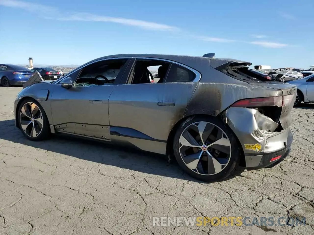 2 Photograph of a damaged car SADHD2S12K1F70031 JAGUAR I-PACE 2019